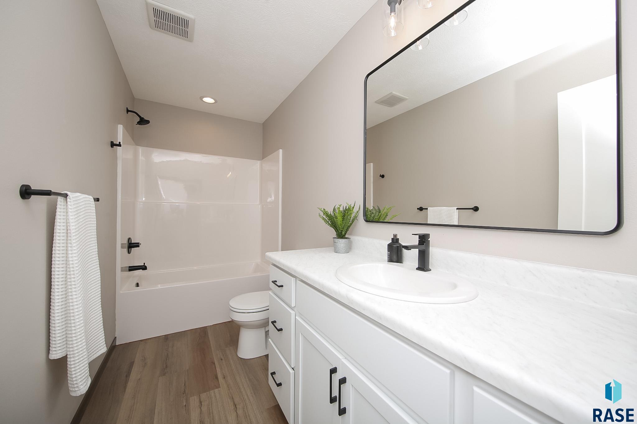 property viewer photo 11