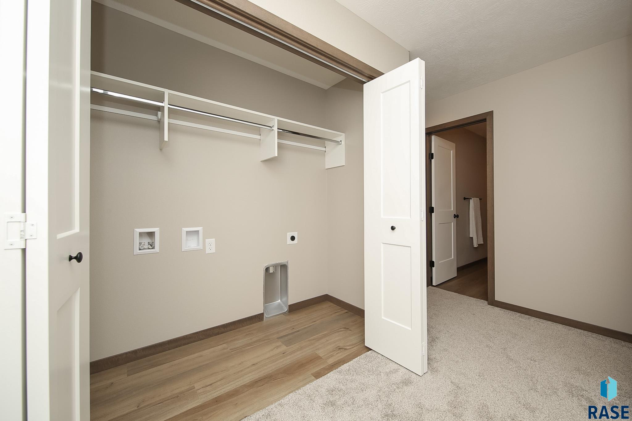 property viewer photo 13