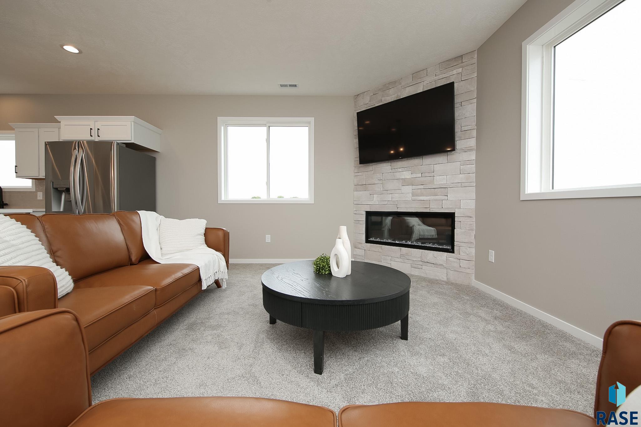 property viewer photo 4
