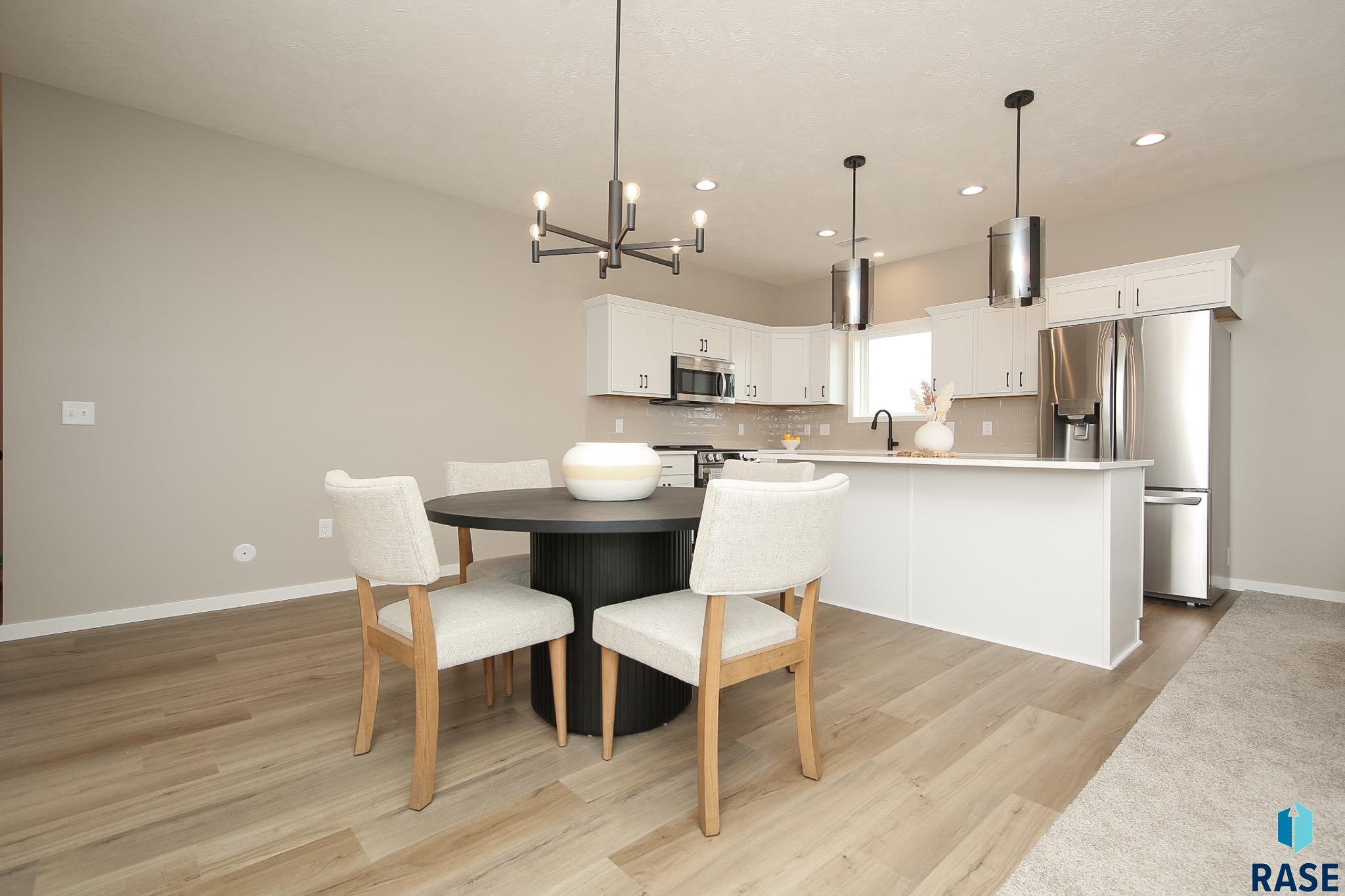 property viewer photo 5