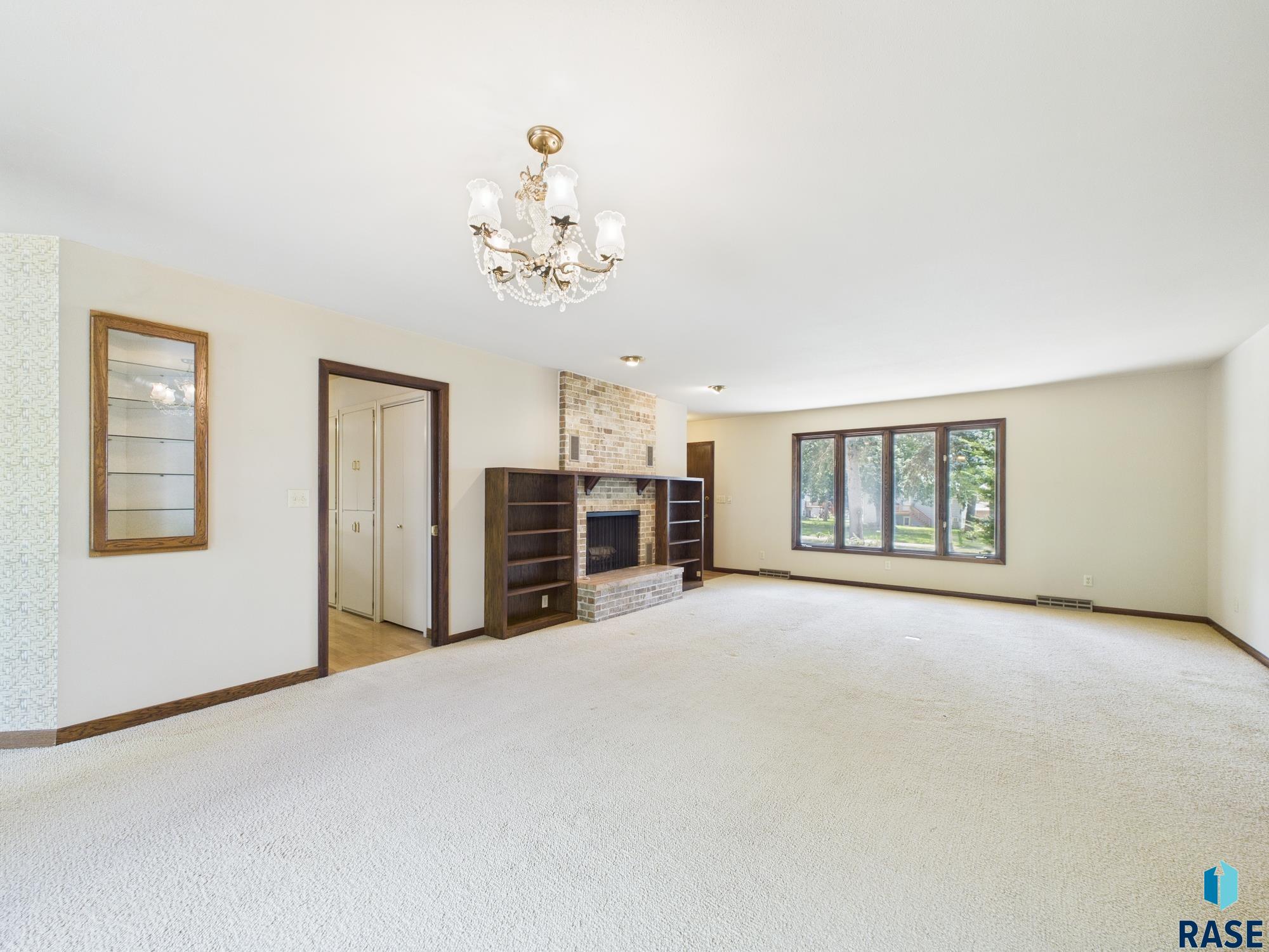 property viewer photo 1