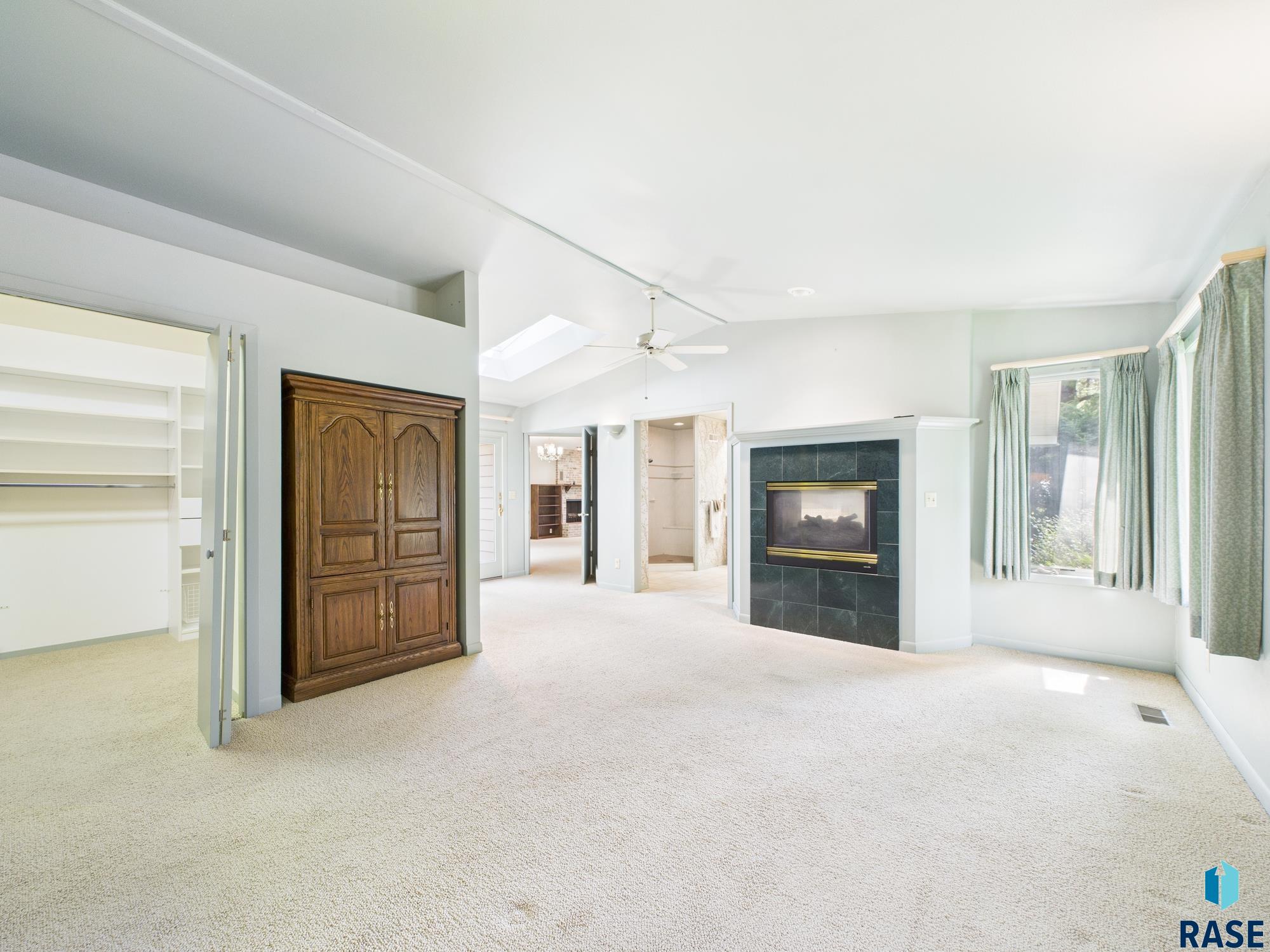 property viewer photo 10