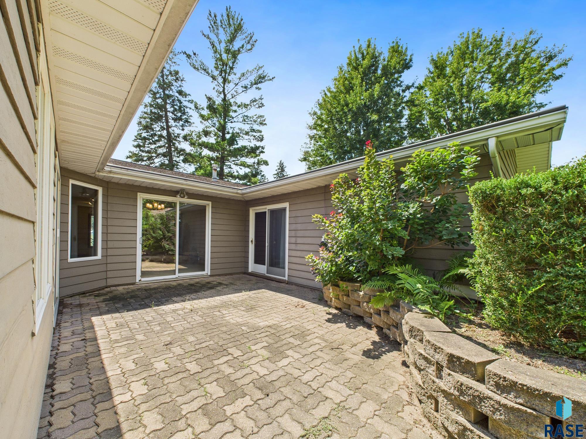 property viewer photo 16