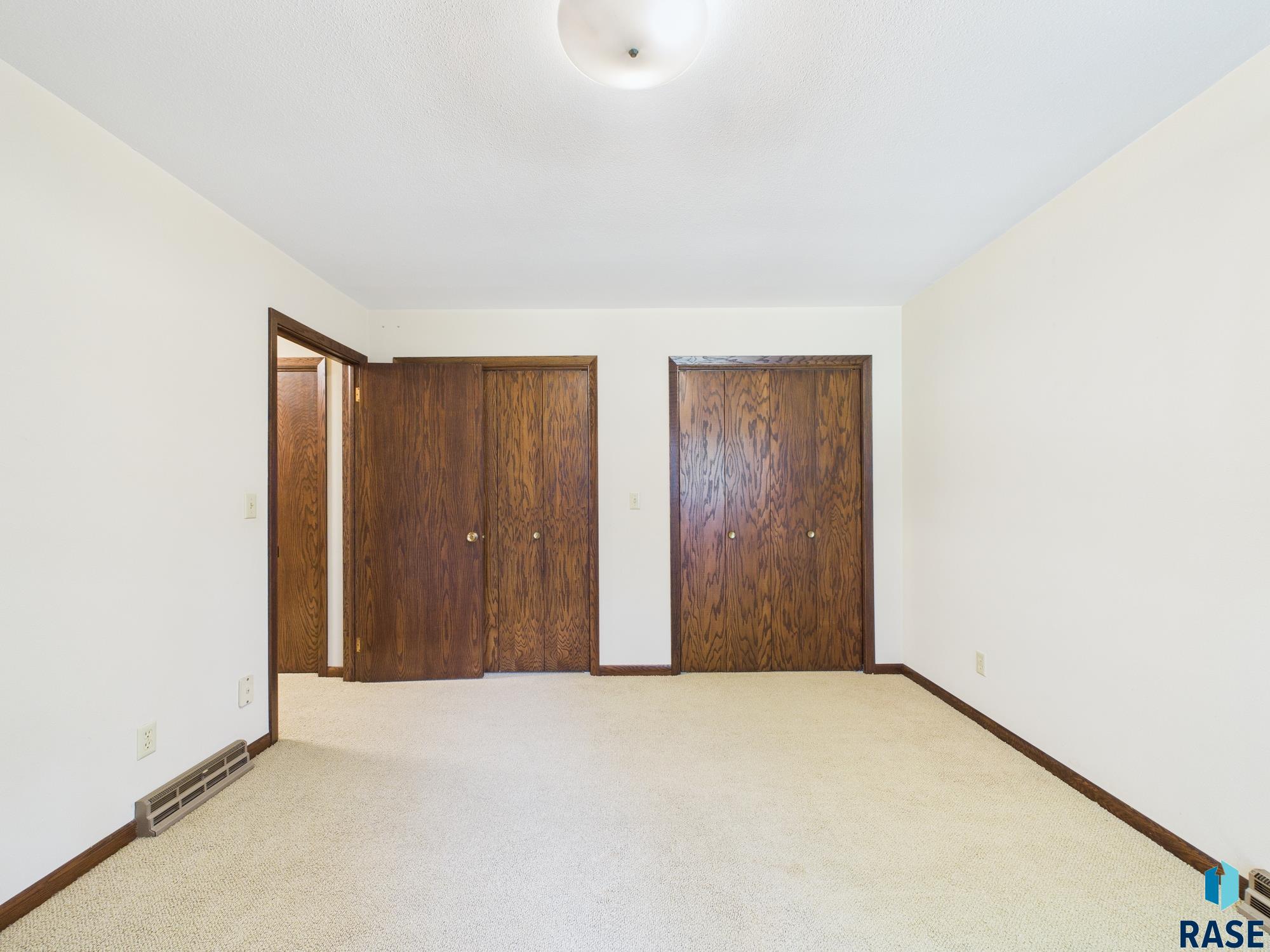 property viewer photo 18