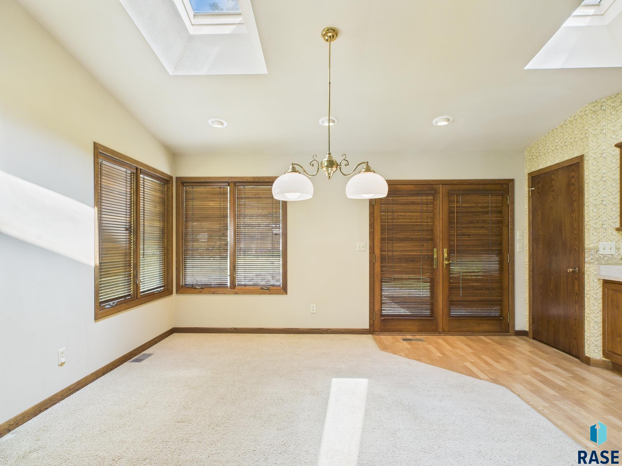 property viewer photo 7