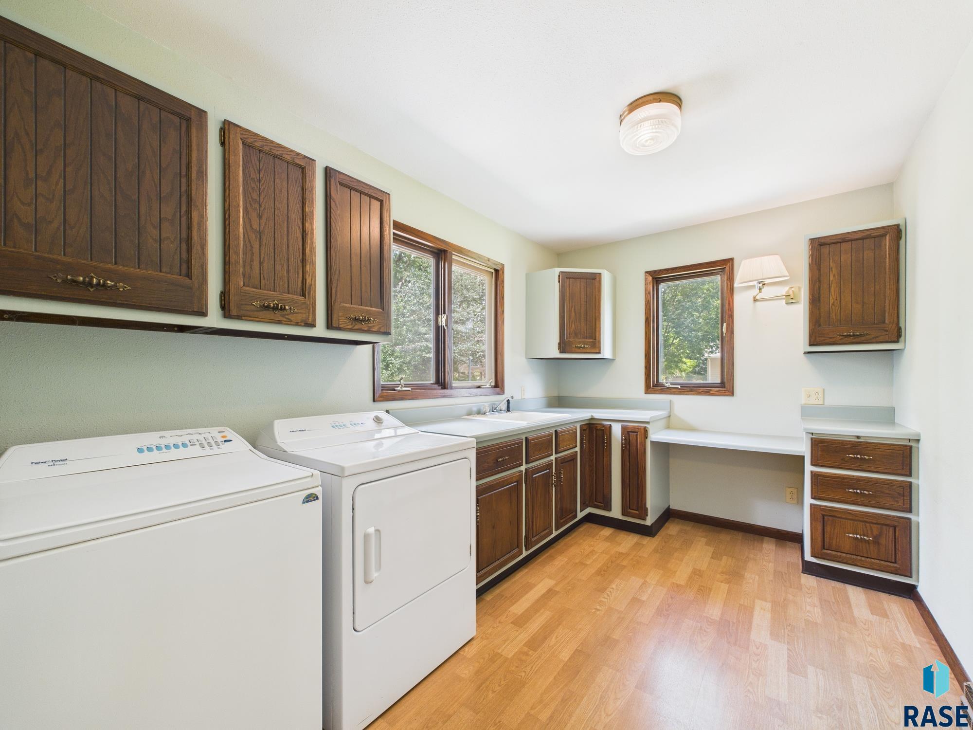property viewer photo 9