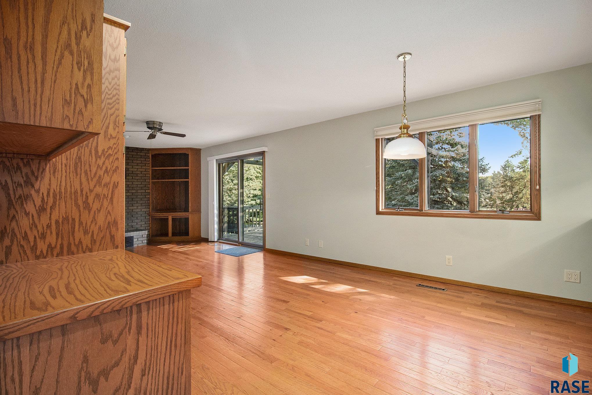 property viewer photo 10