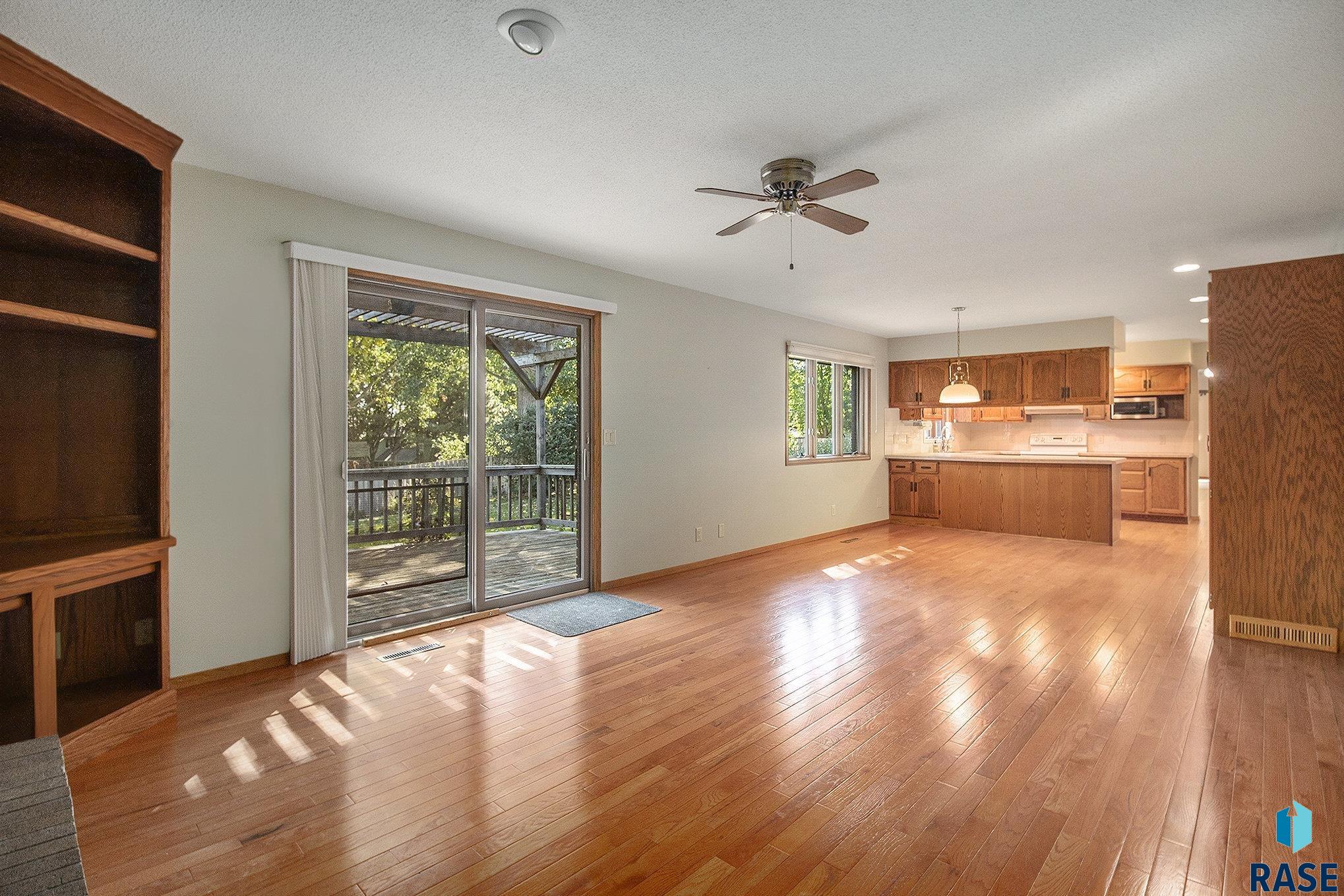 property viewer photo 13