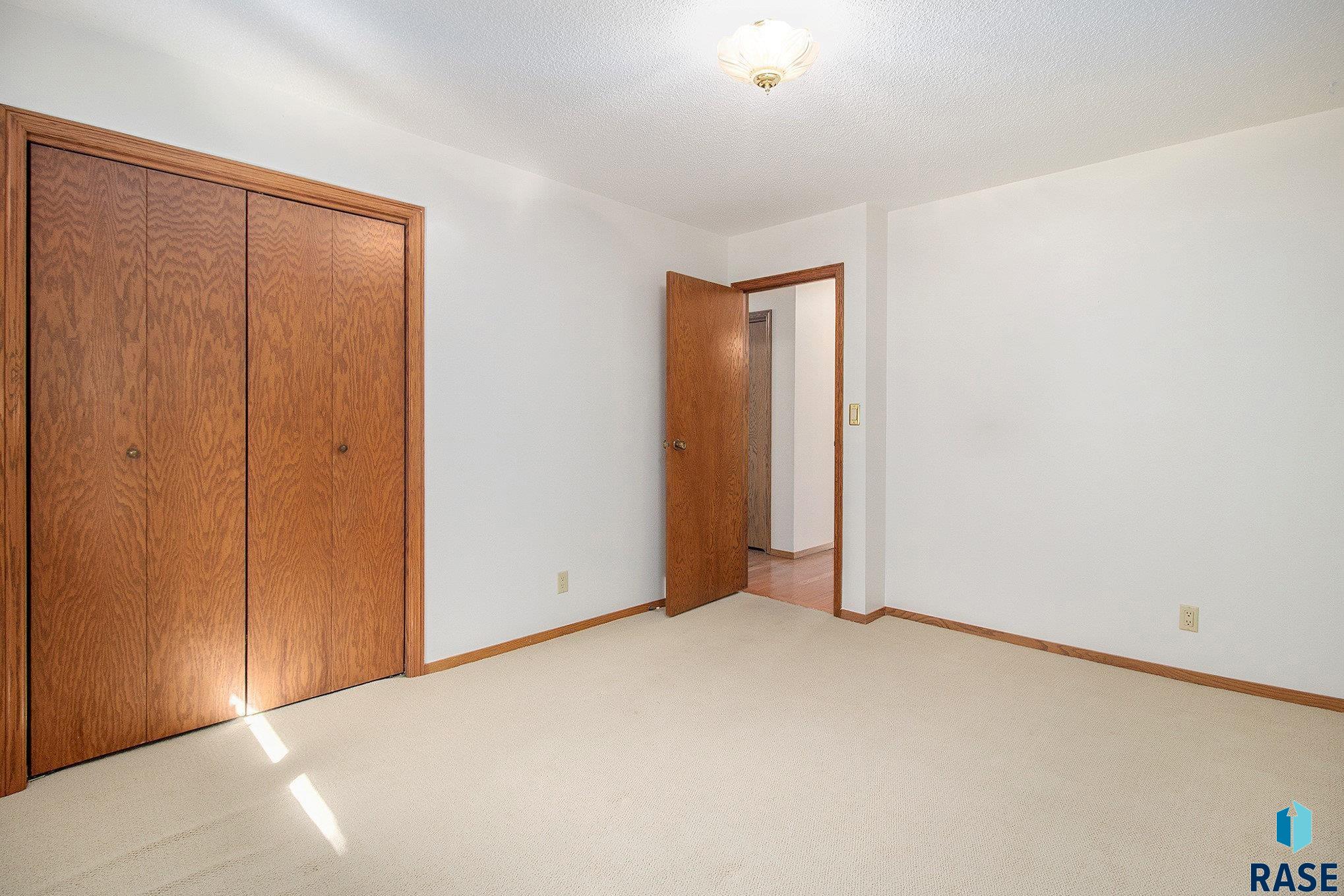 property viewer photo 22