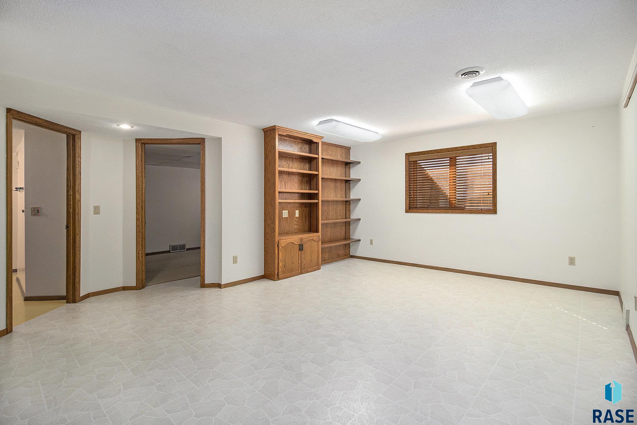 property viewer photo 24