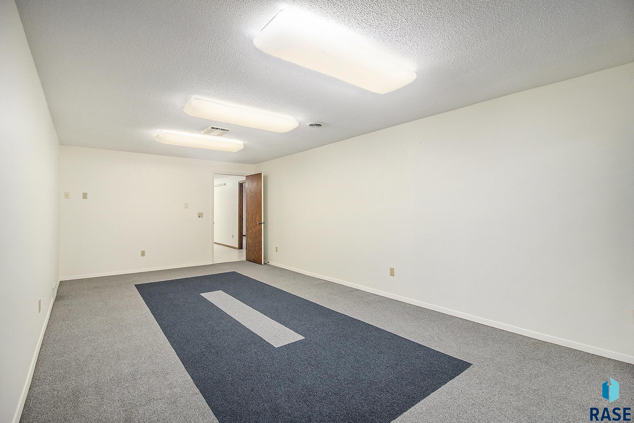property viewer photo 28