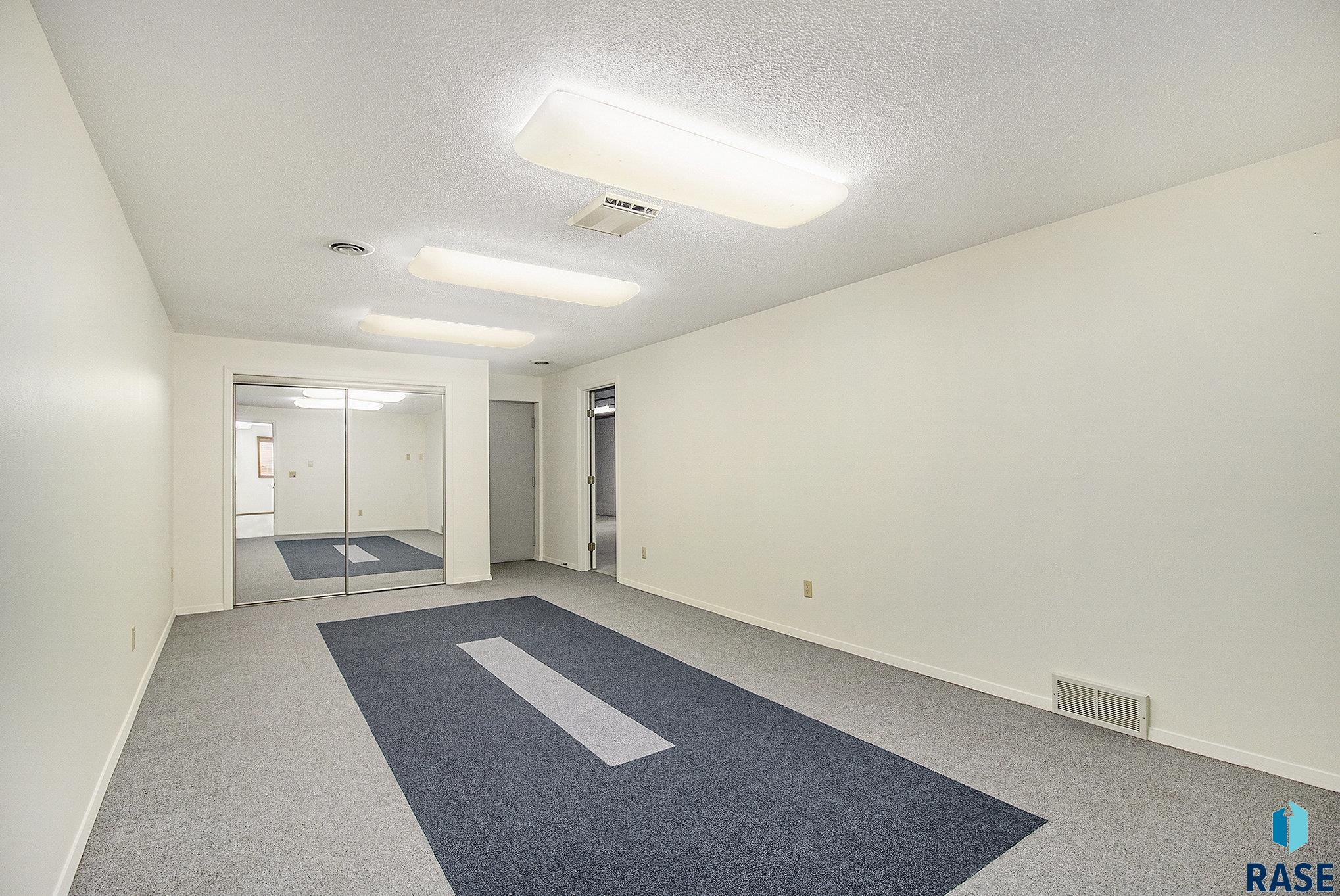 property viewer photo 29