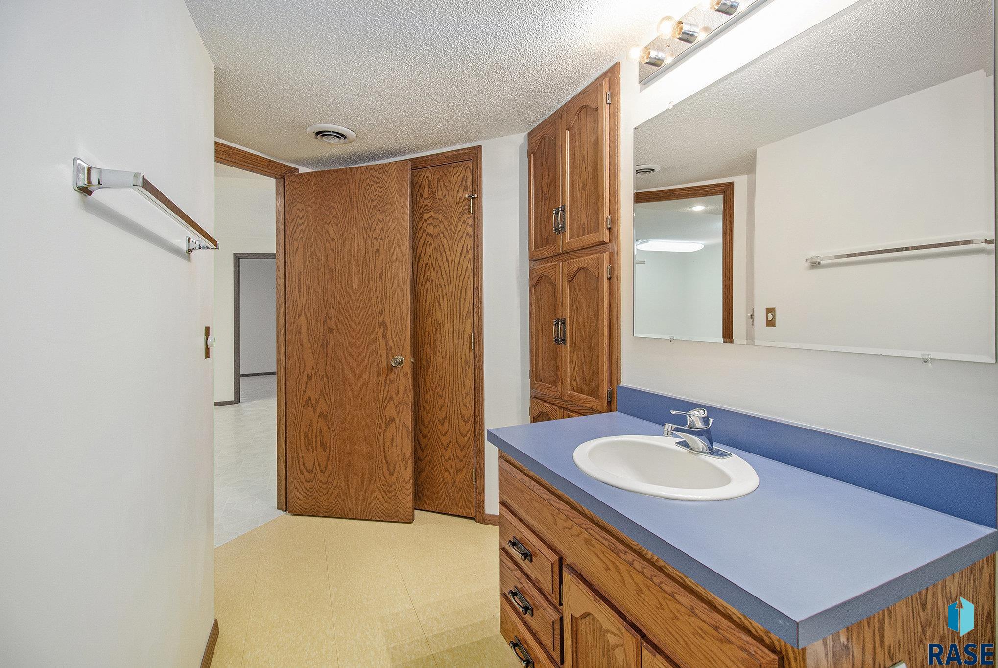 property viewer photo 33