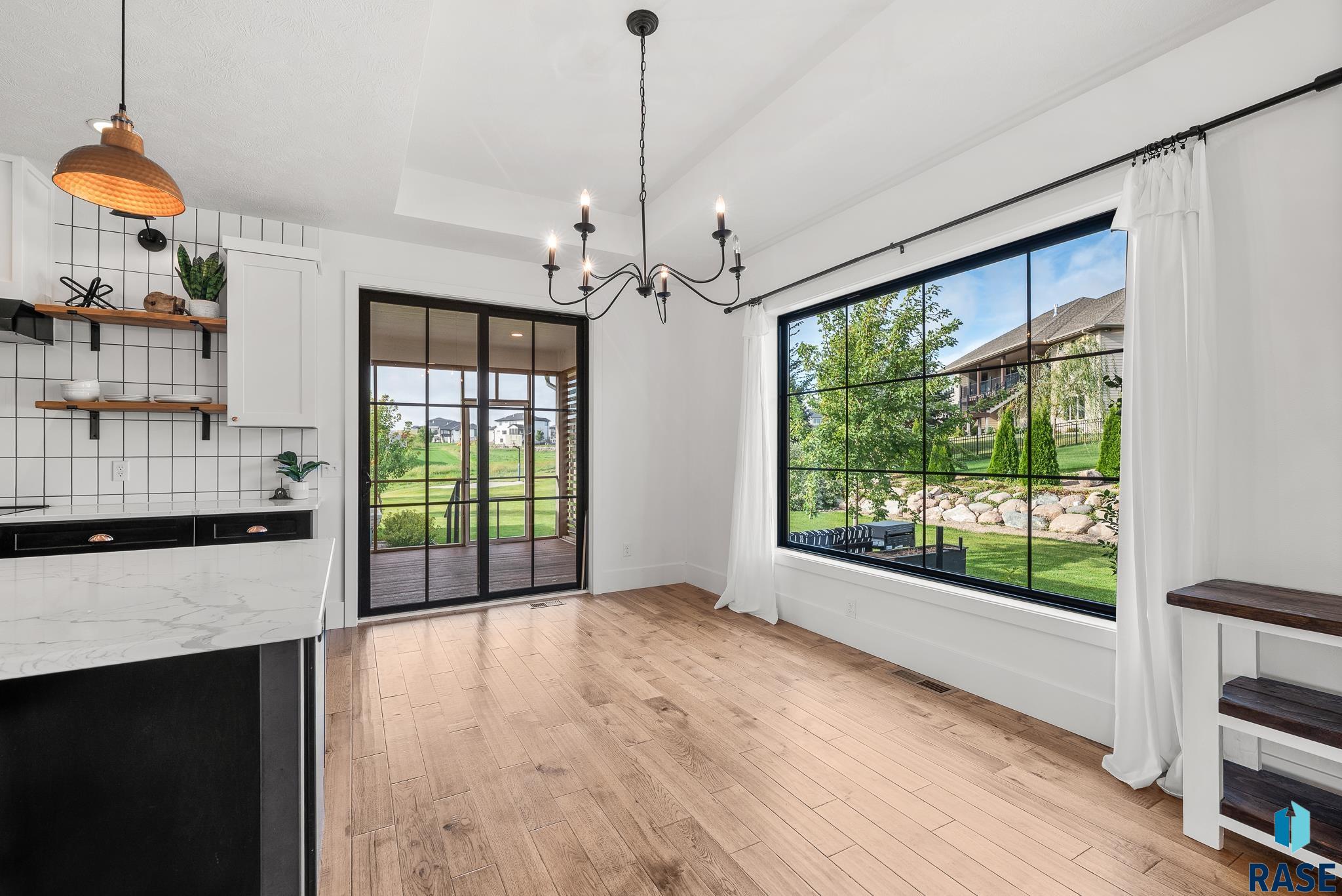 property viewer photo 11