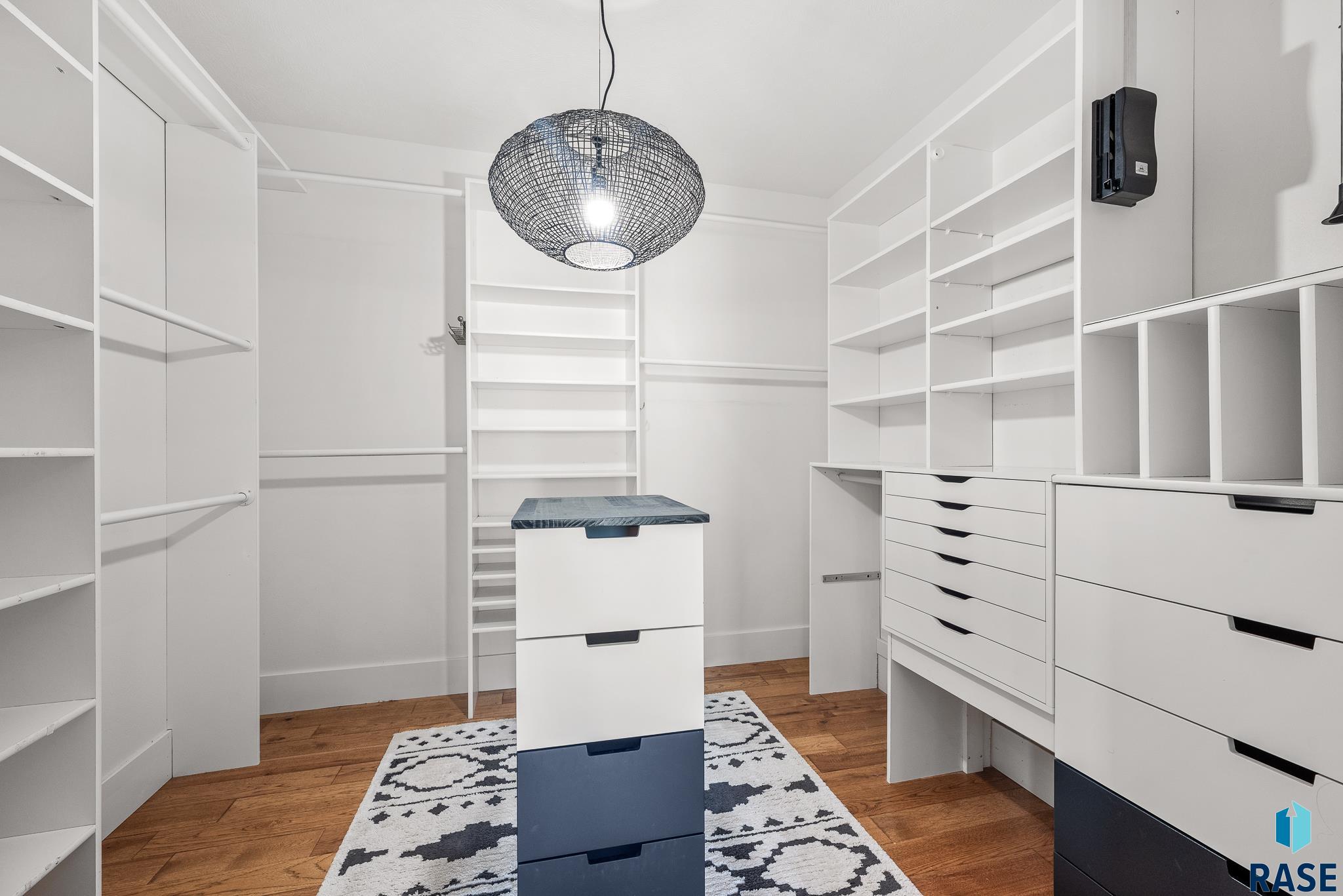 property viewer photo 19