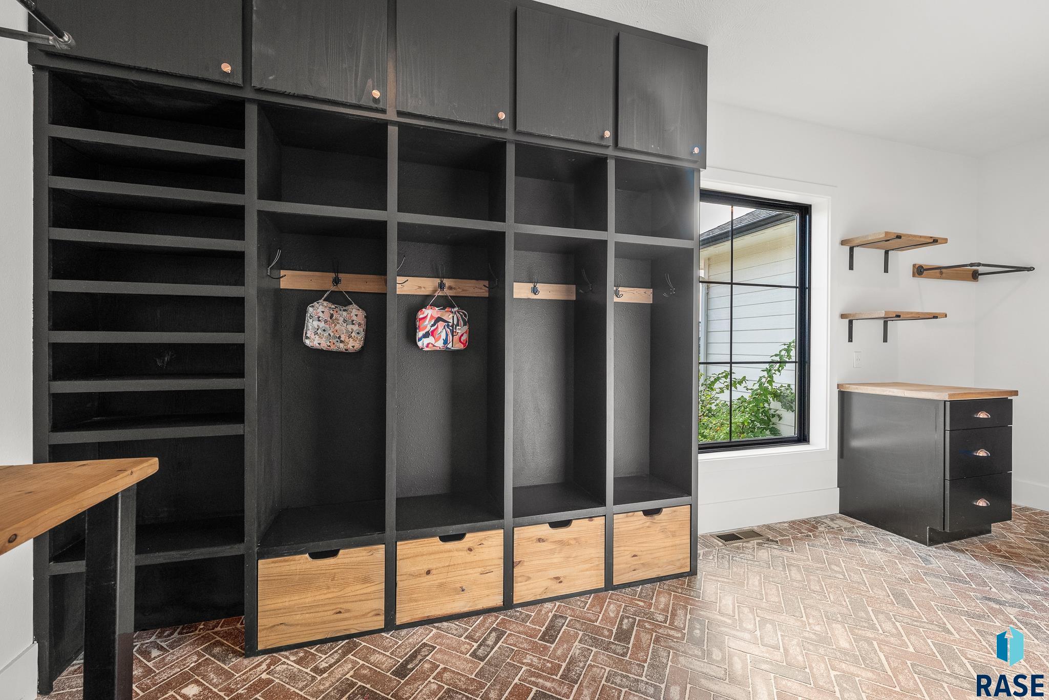 property viewer photo 23