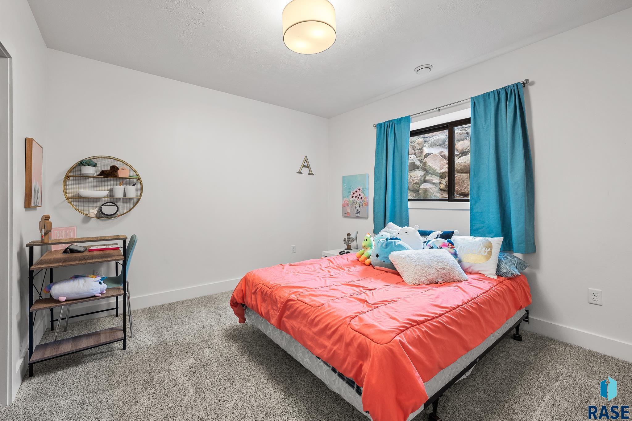 property viewer photo 28