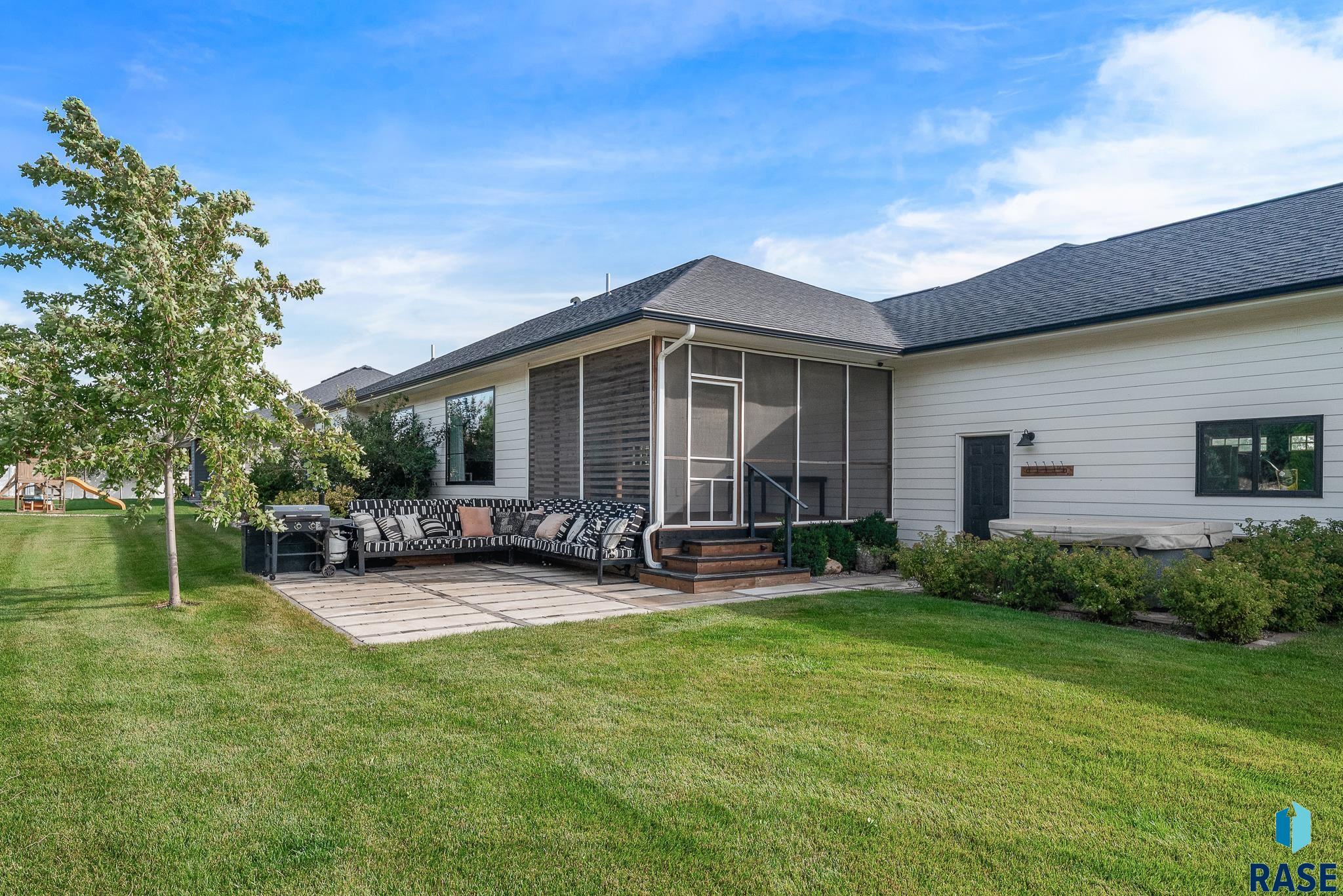 property viewer photo 33