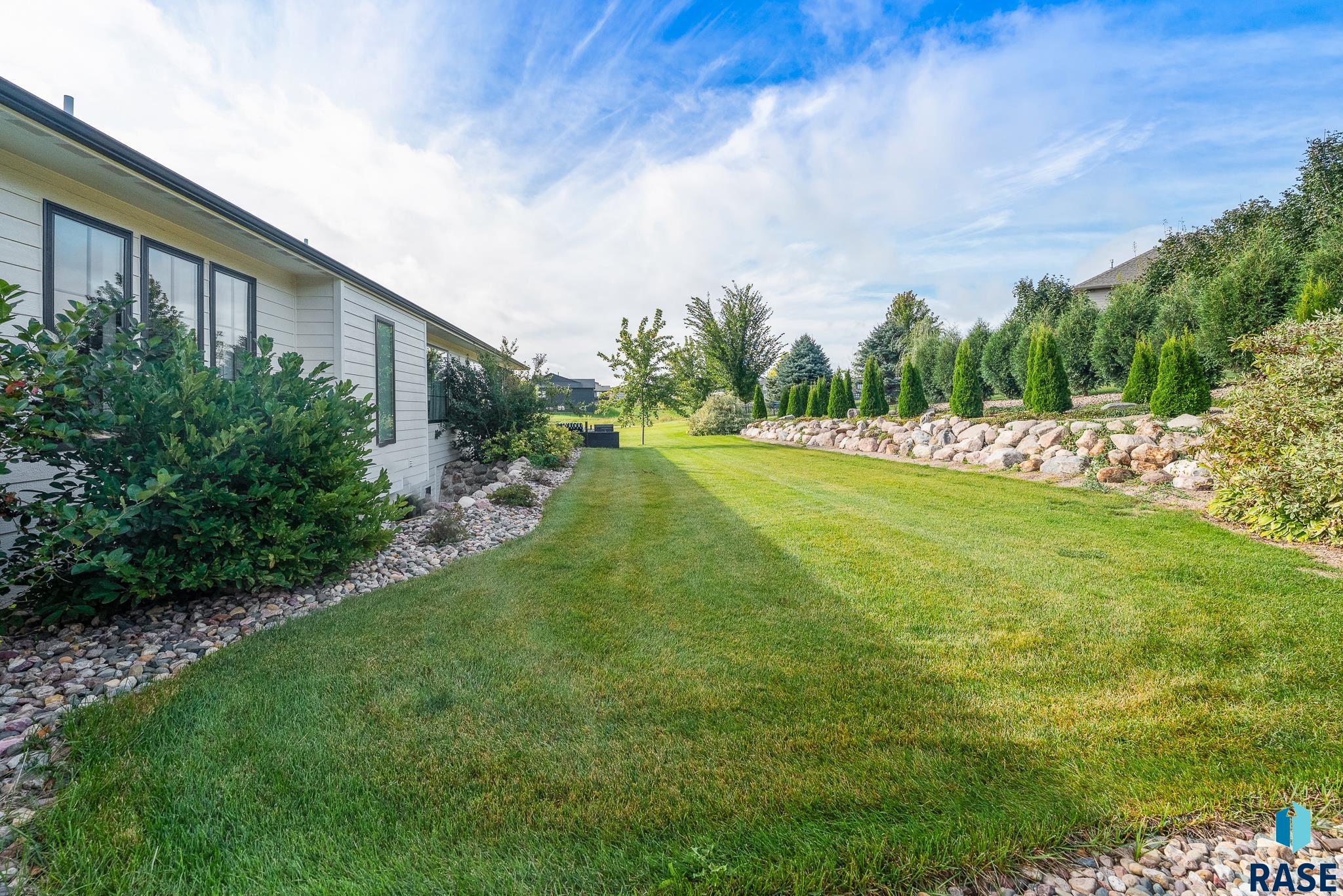 property viewer photo 35