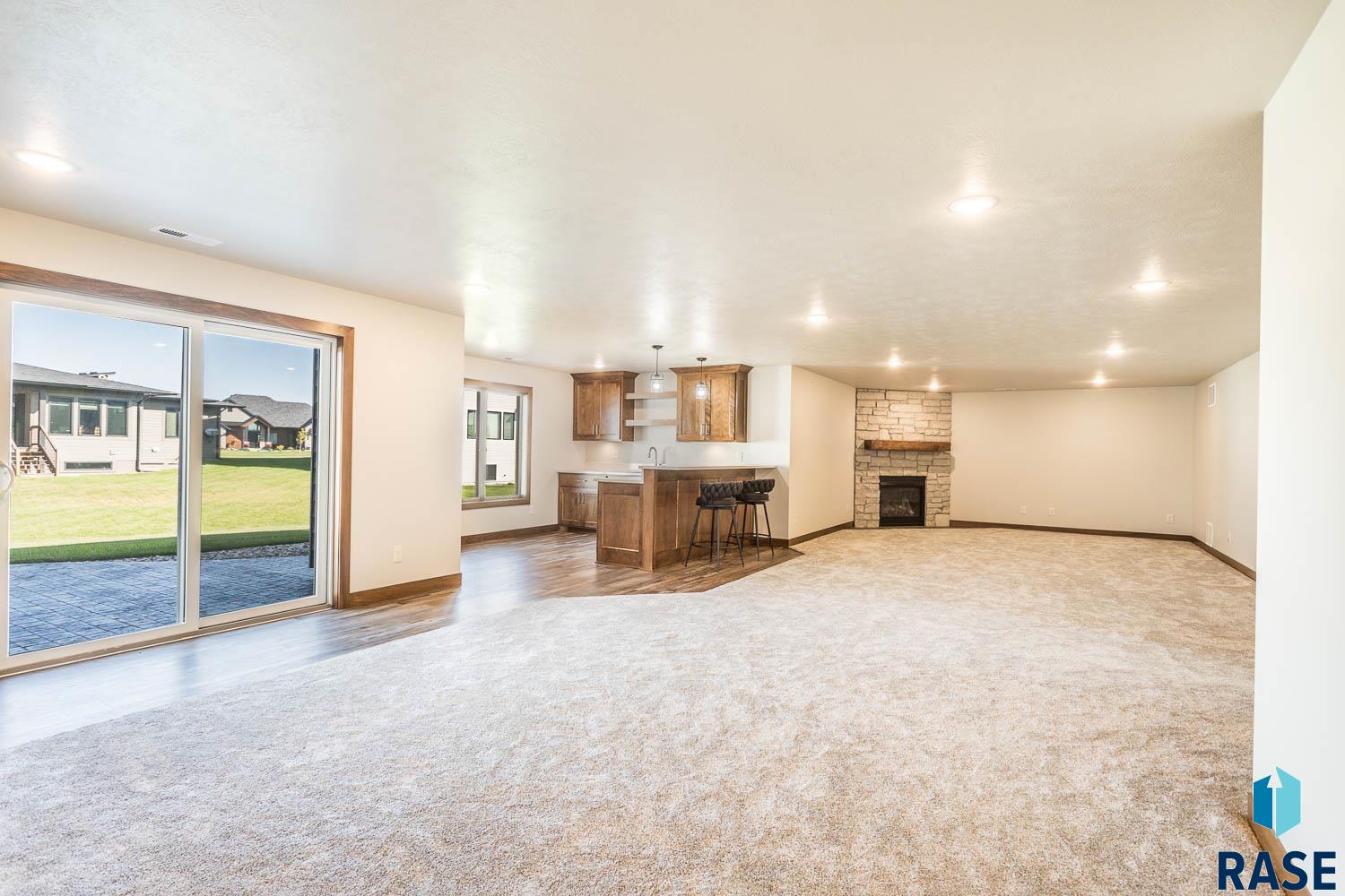 property viewer photo 15