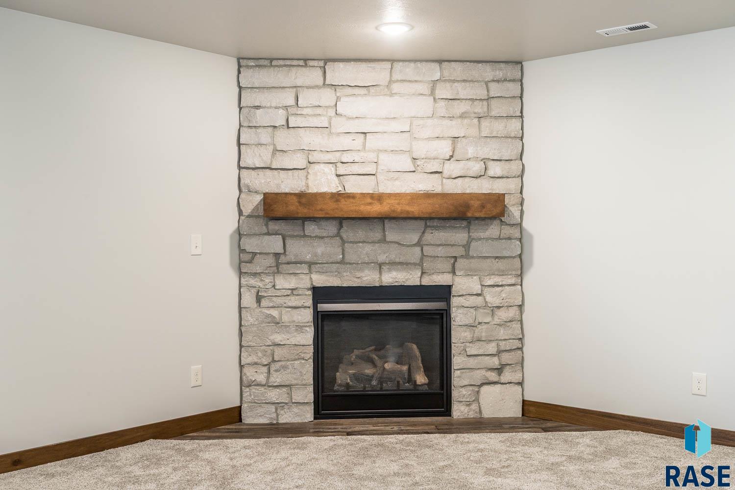 property viewer photo 16