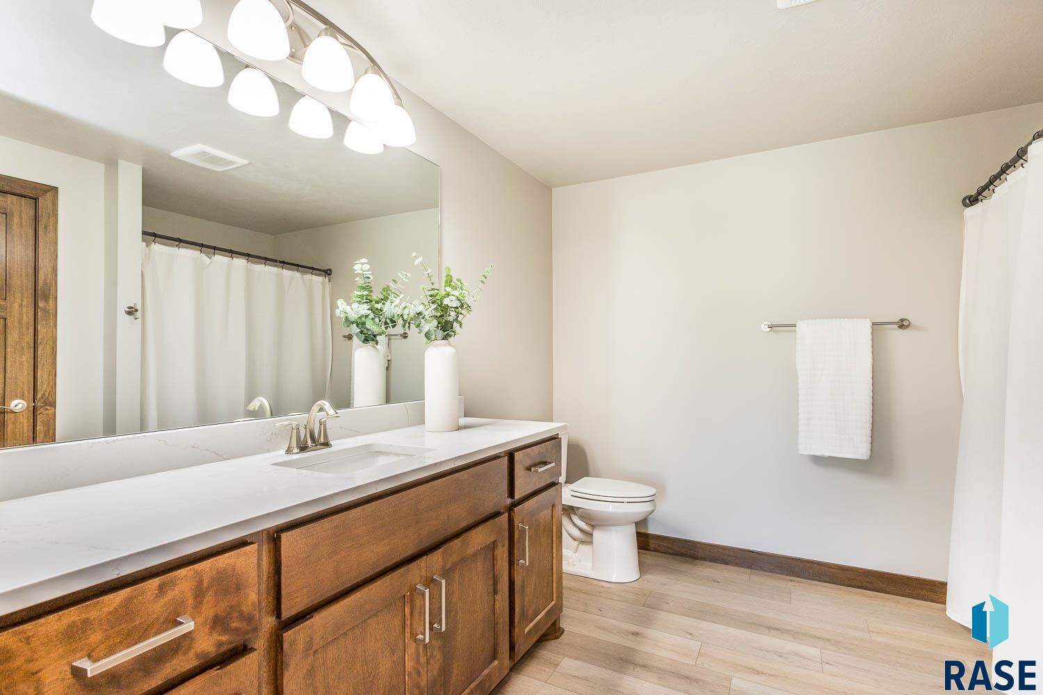 property viewer photo 20