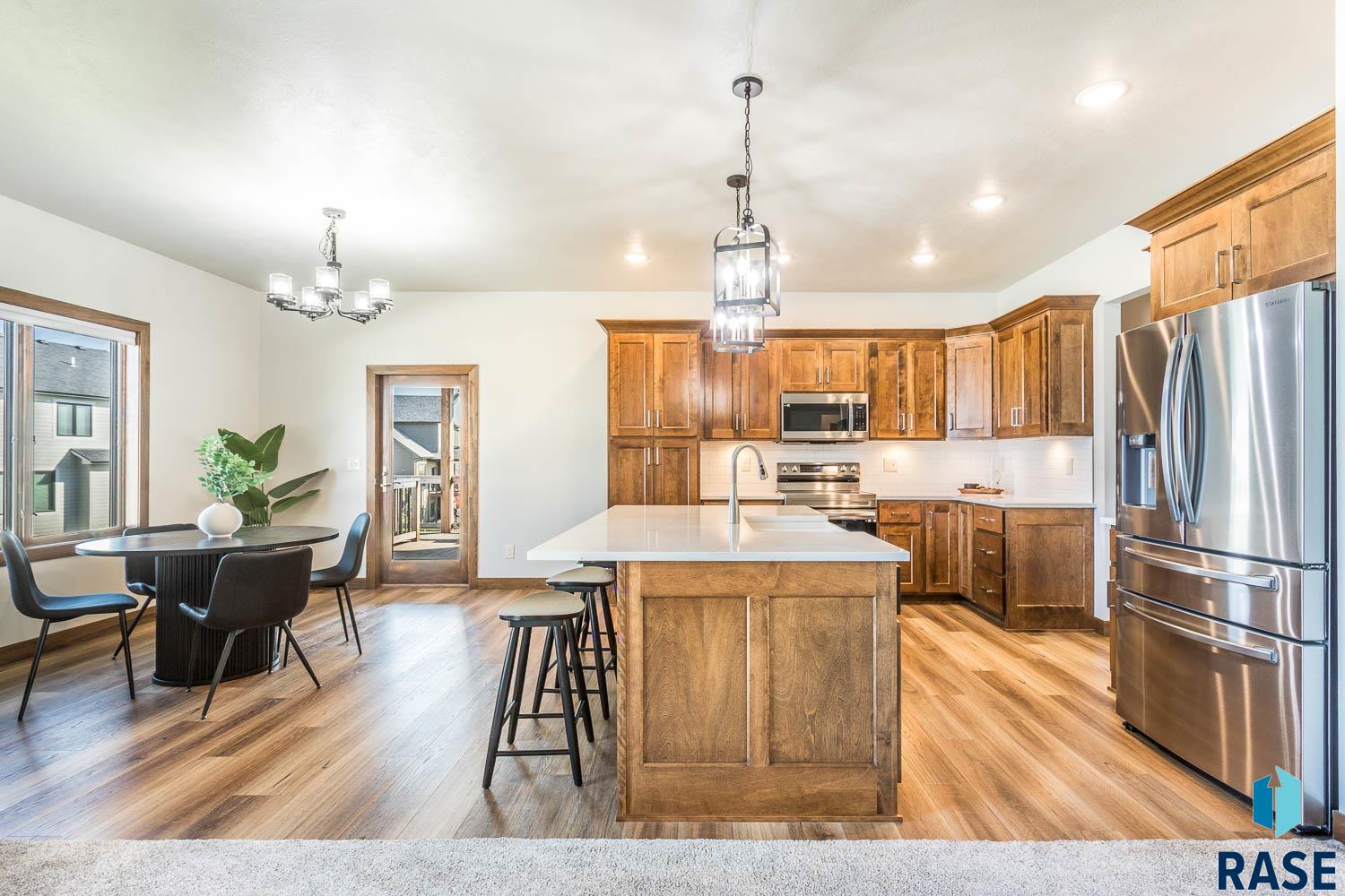 property viewer photo 7