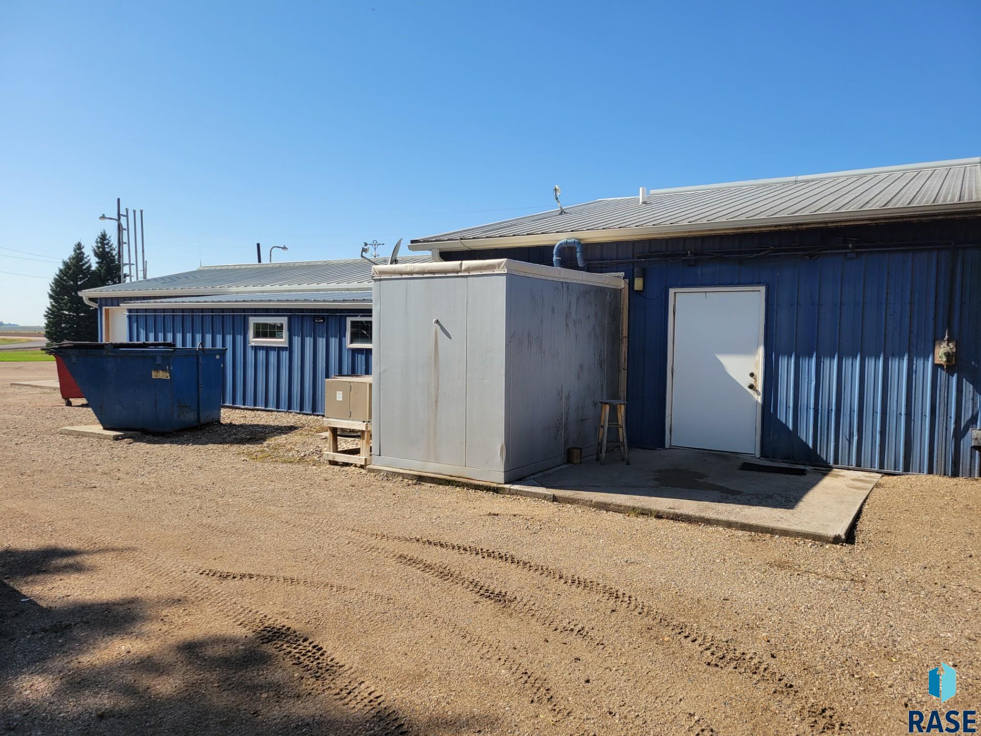 main property photo 13