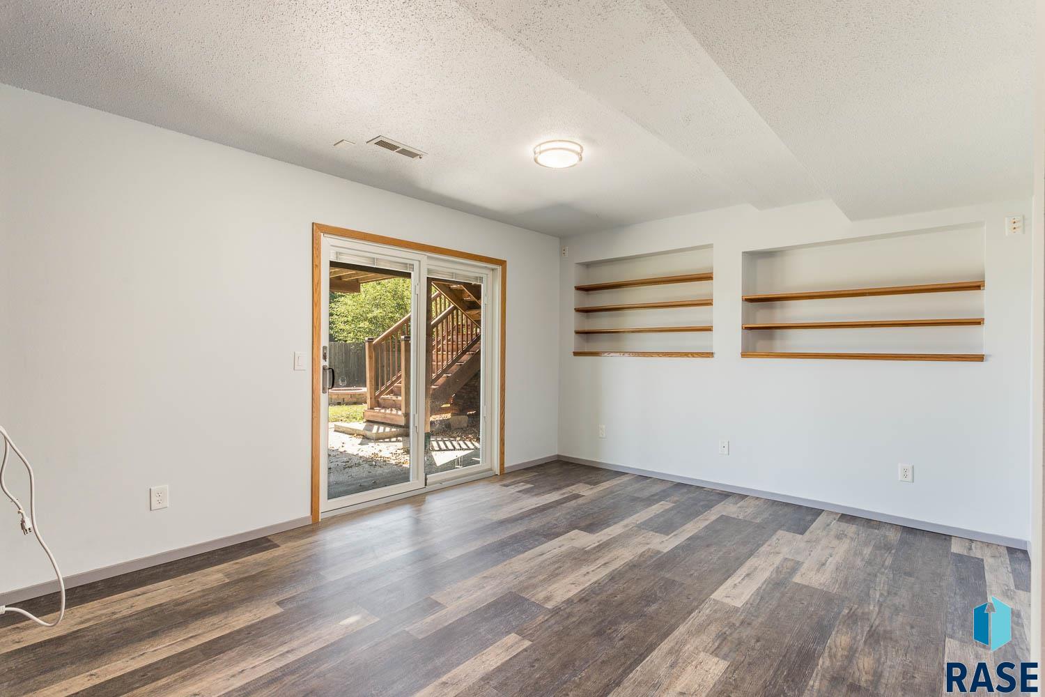 property viewer photo 19