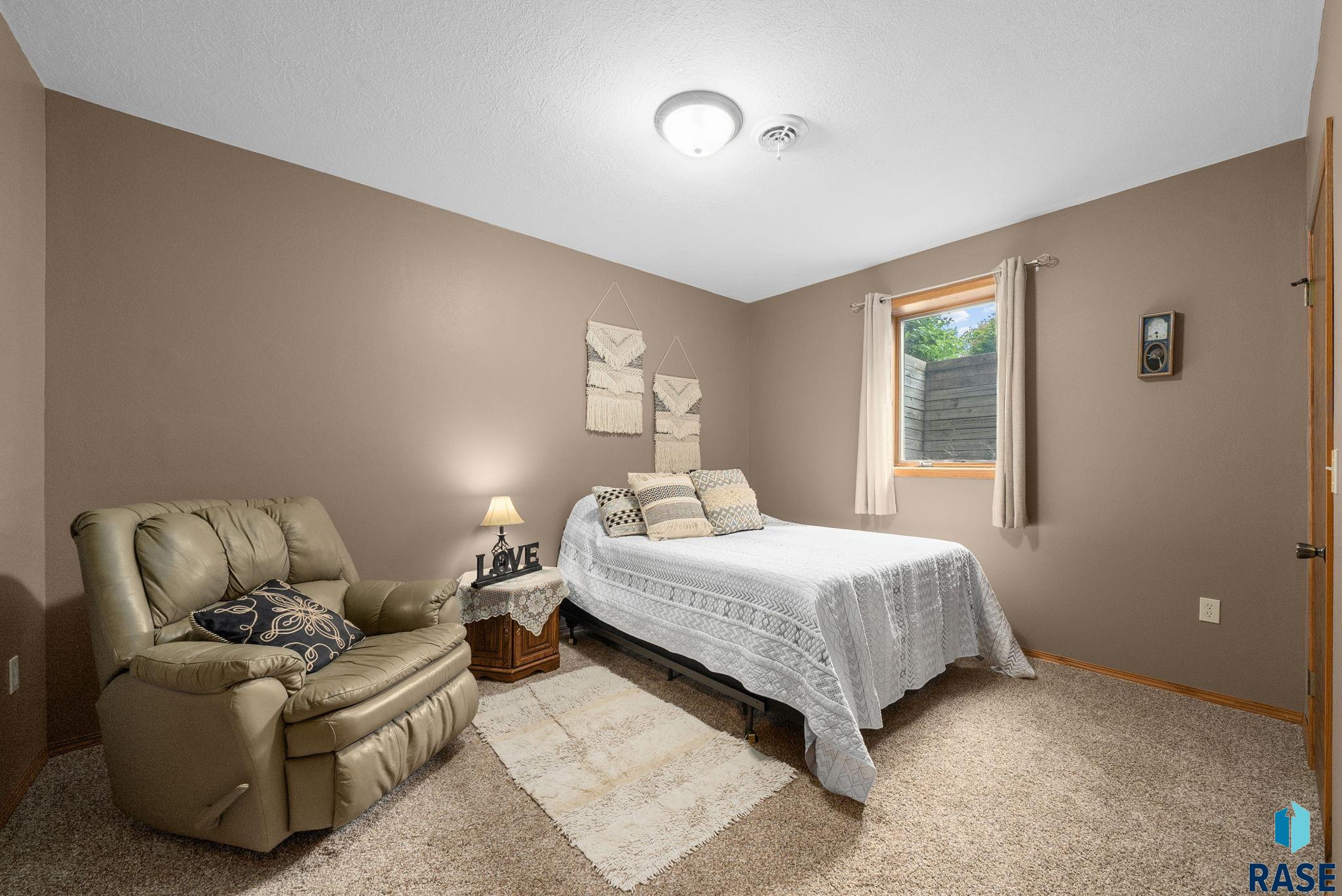 property viewer photo 21