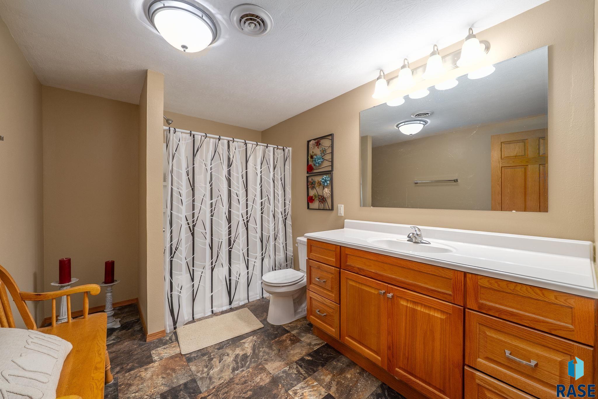 property viewer photo 23