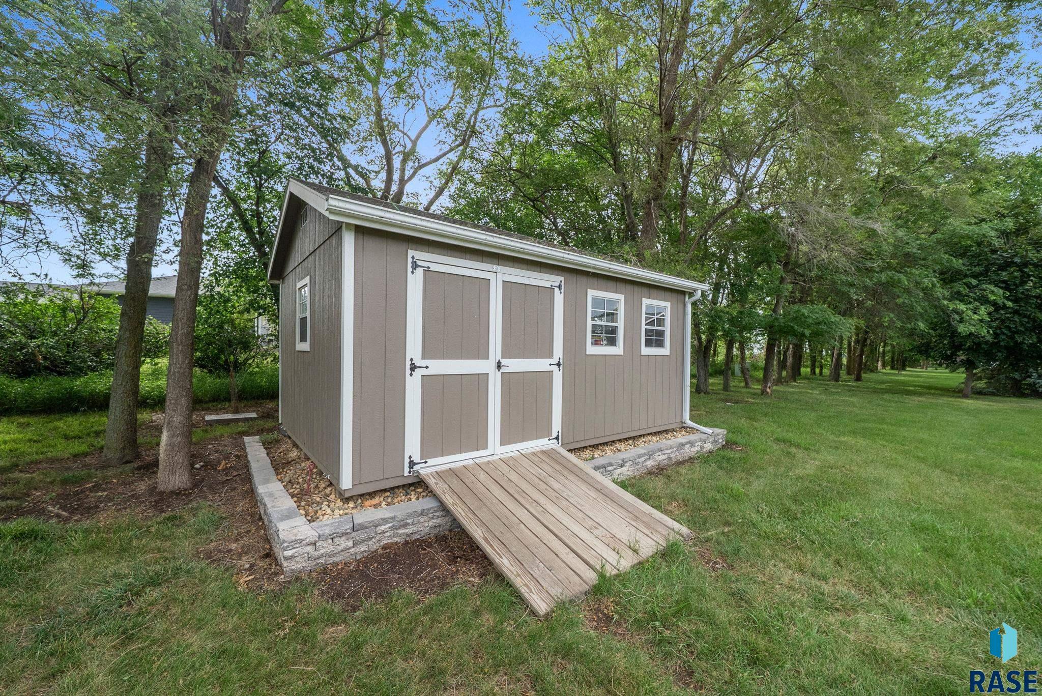 property viewer photo 35