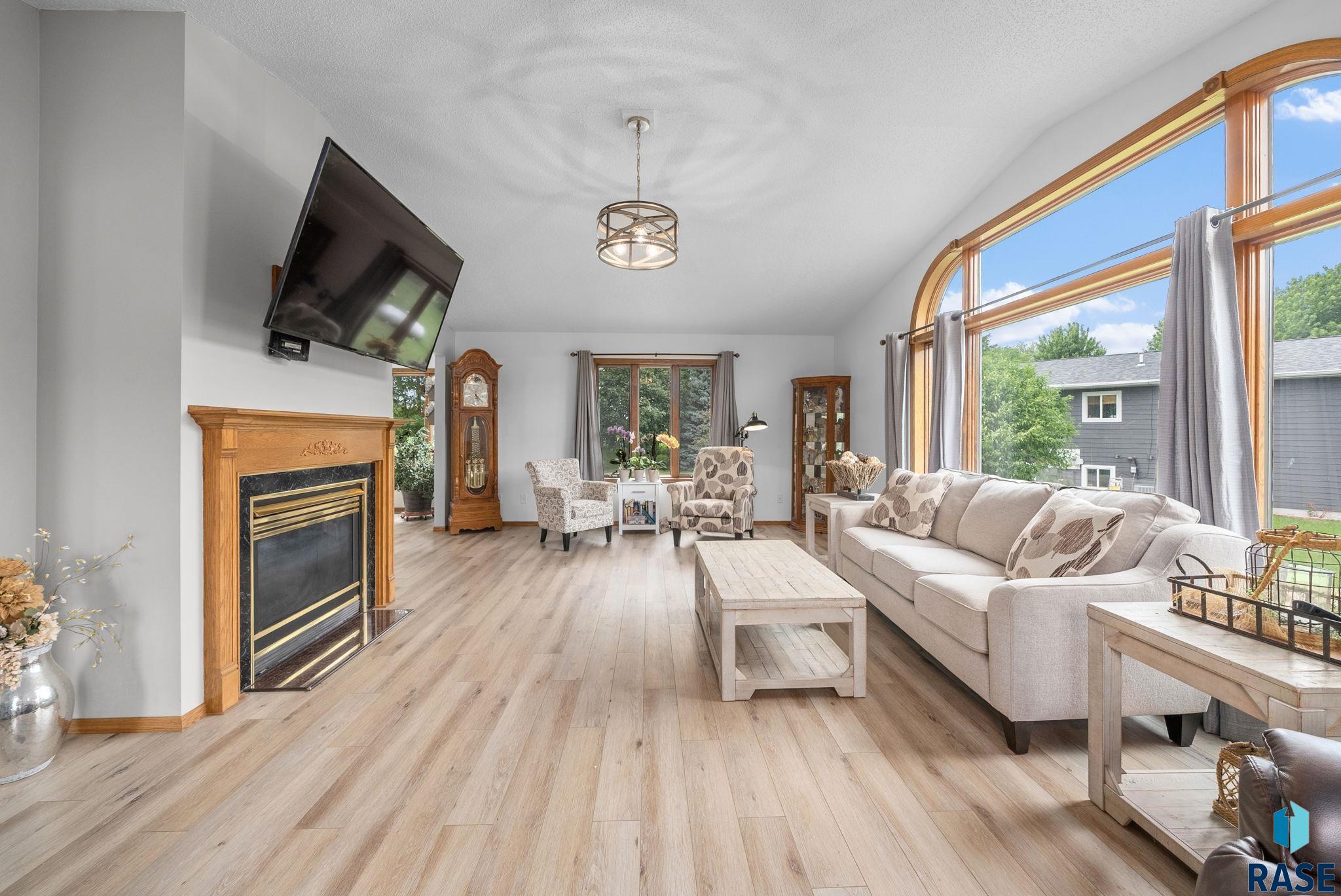 property viewer photo 5