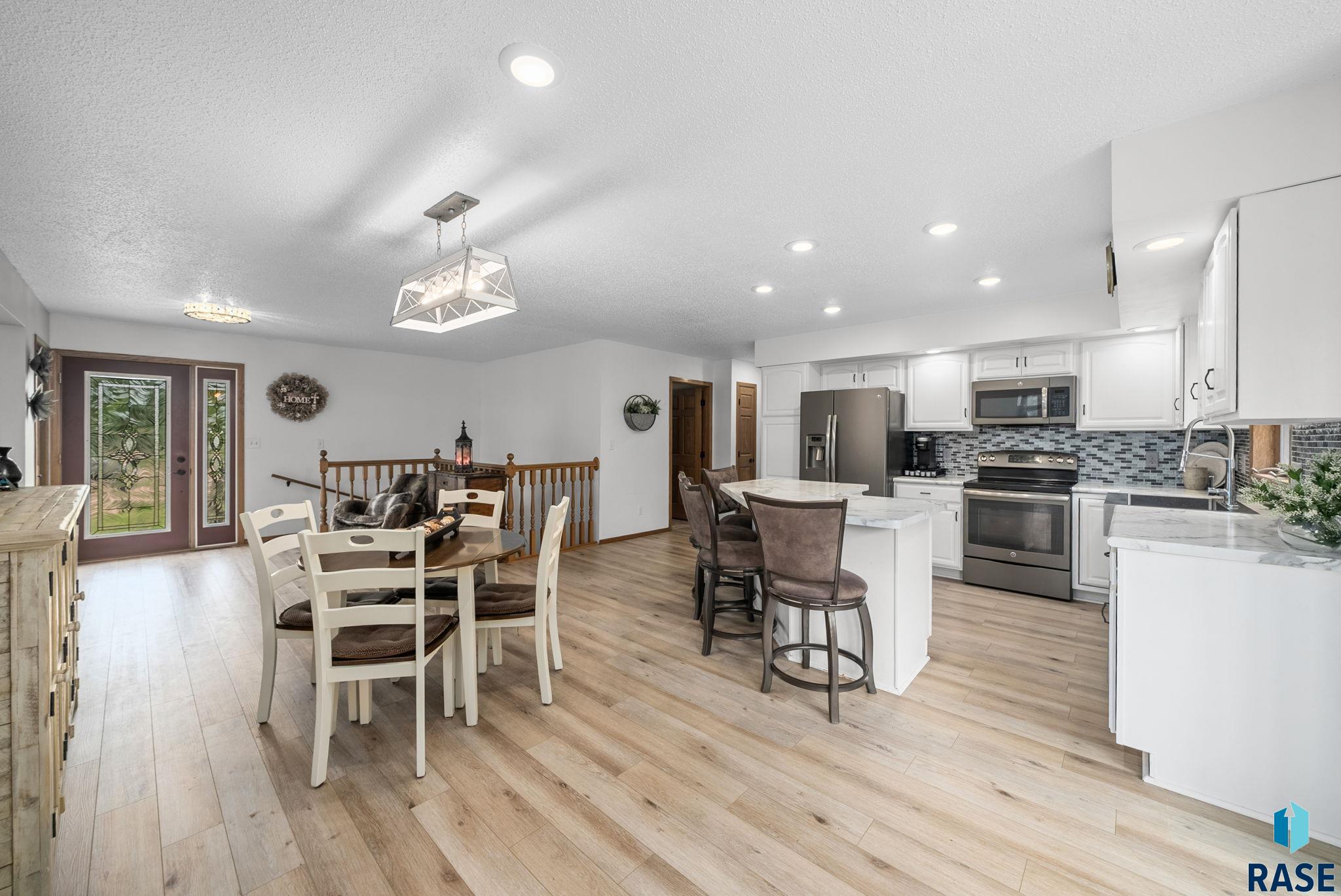property viewer photo 6