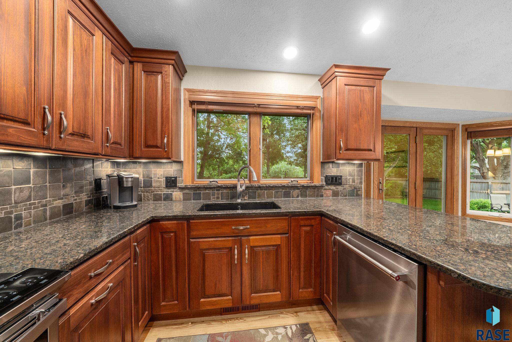 property viewer photo 11