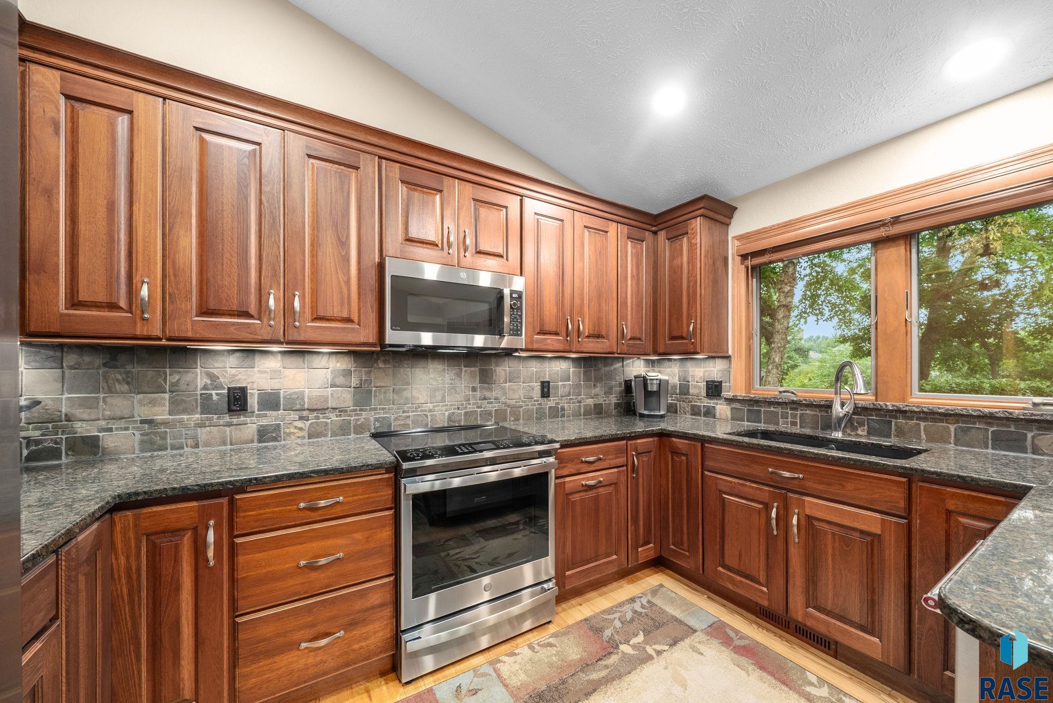 property viewer photo 12