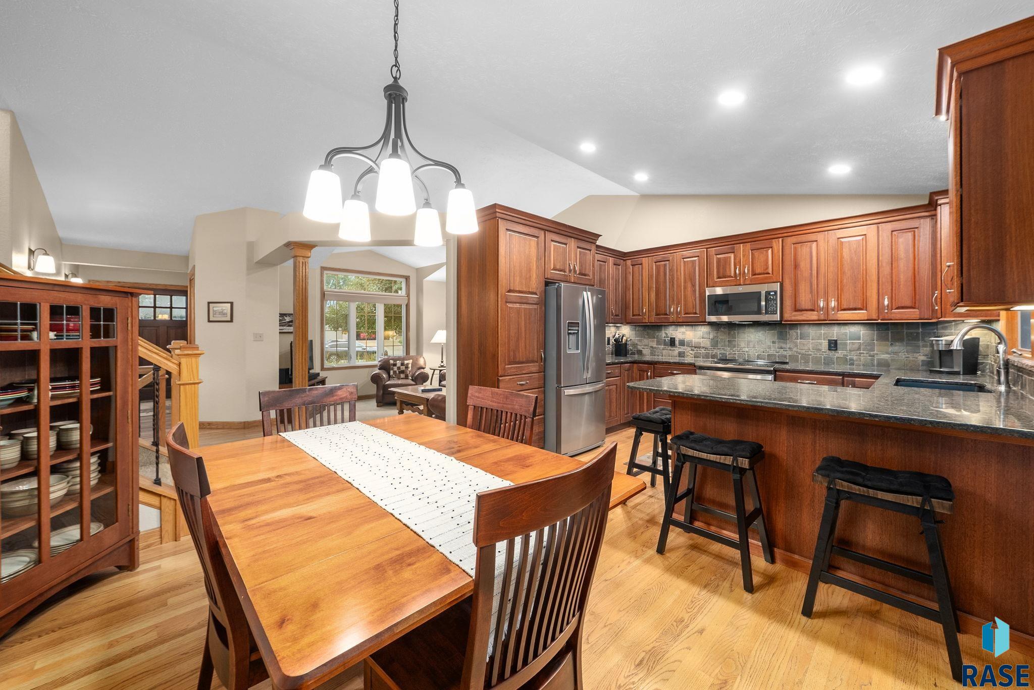 property viewer photo 13
