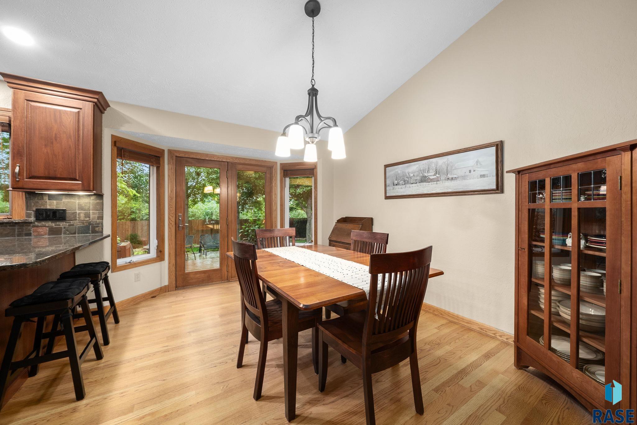 property viewer photo 15