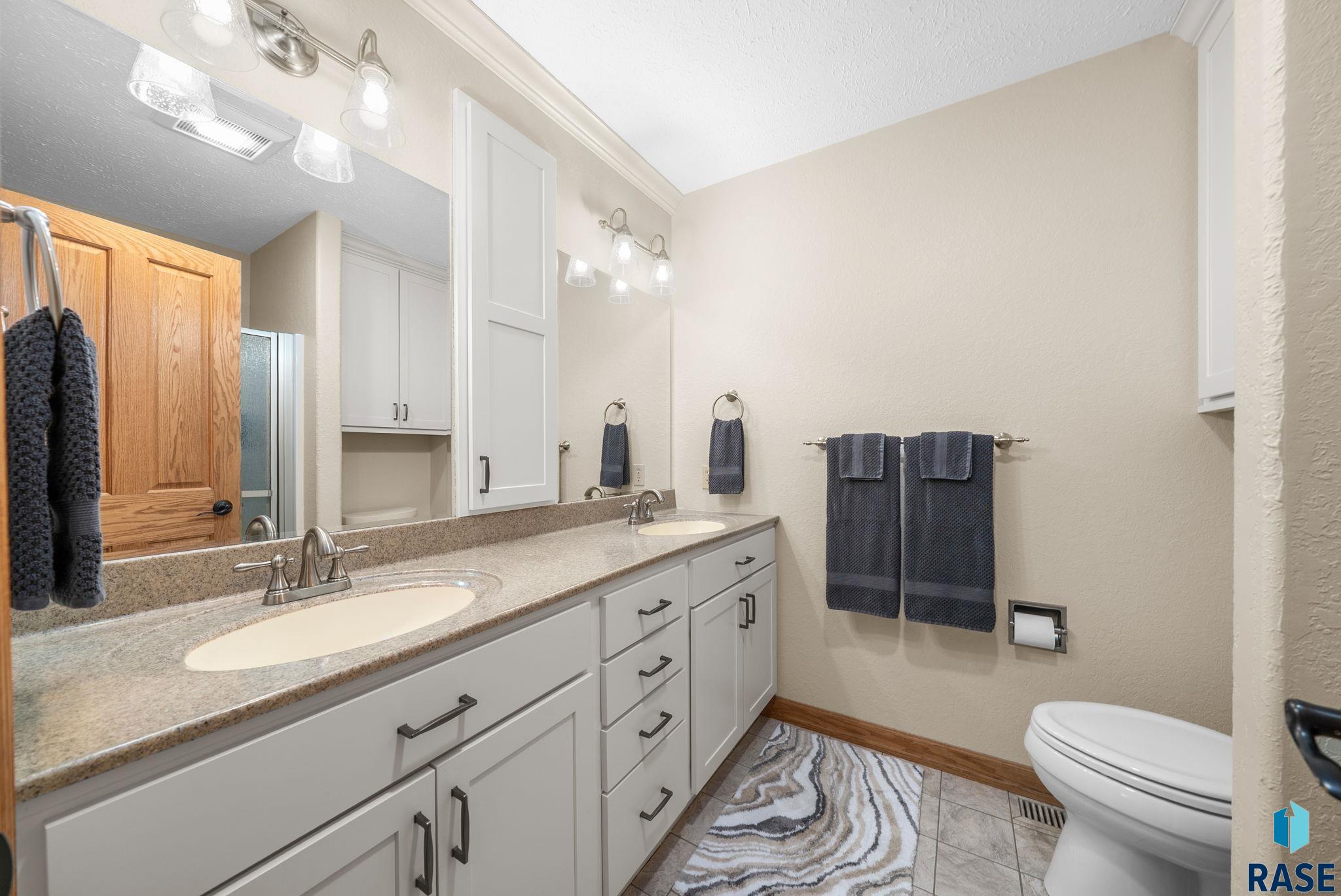 property viewer photo 18