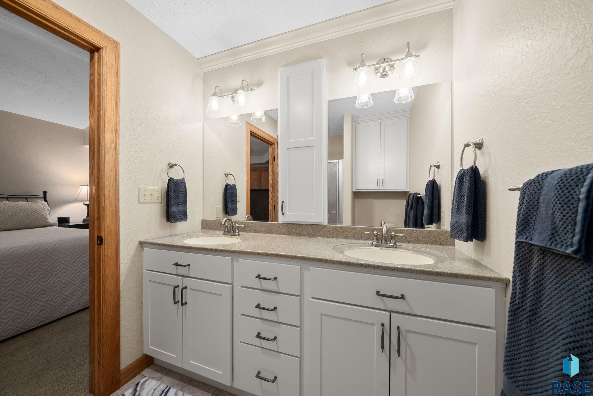 property viewer photo 20