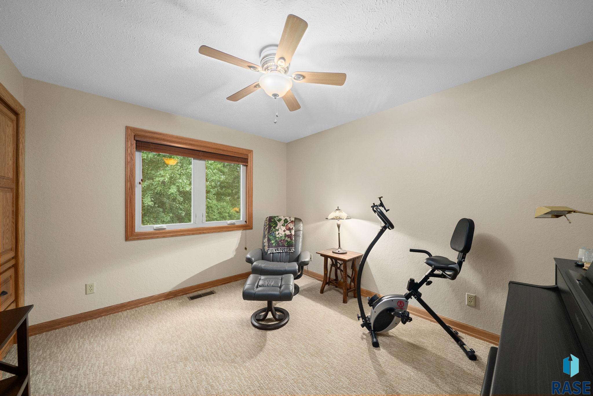 property viewer photo 25