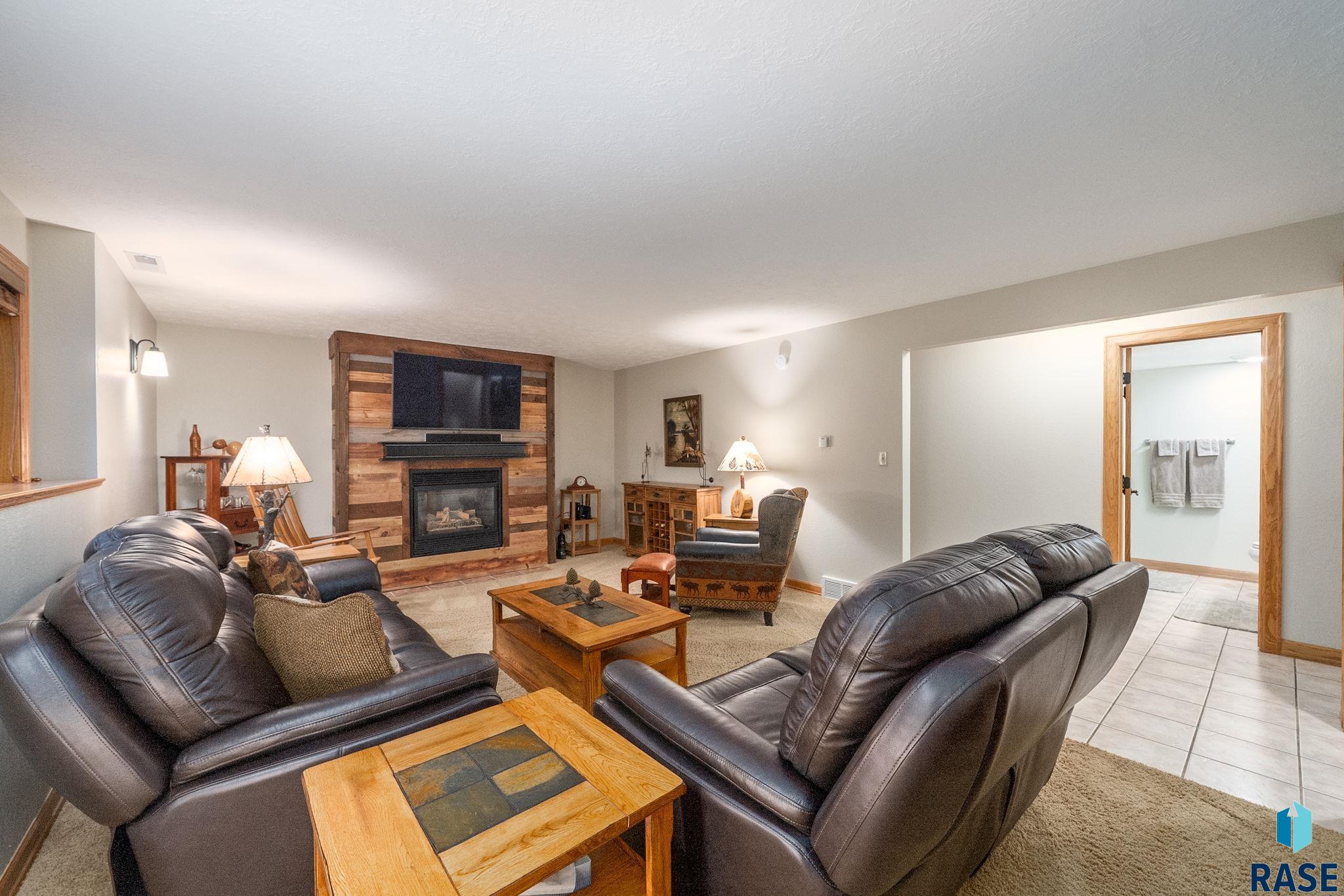 property viewer photo 31