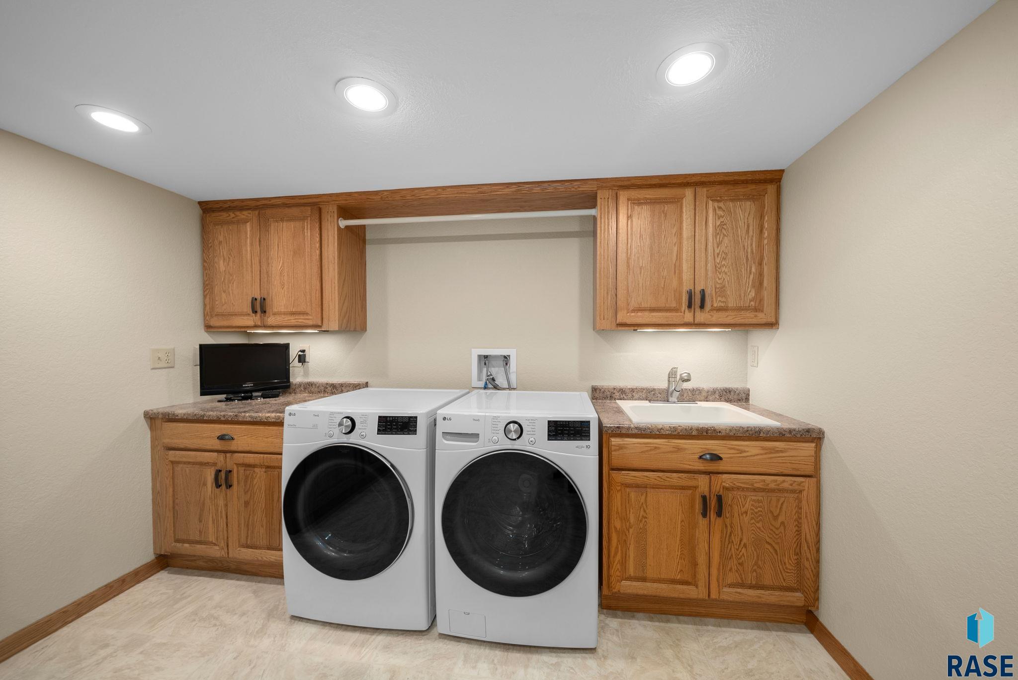 property viewer photo 45