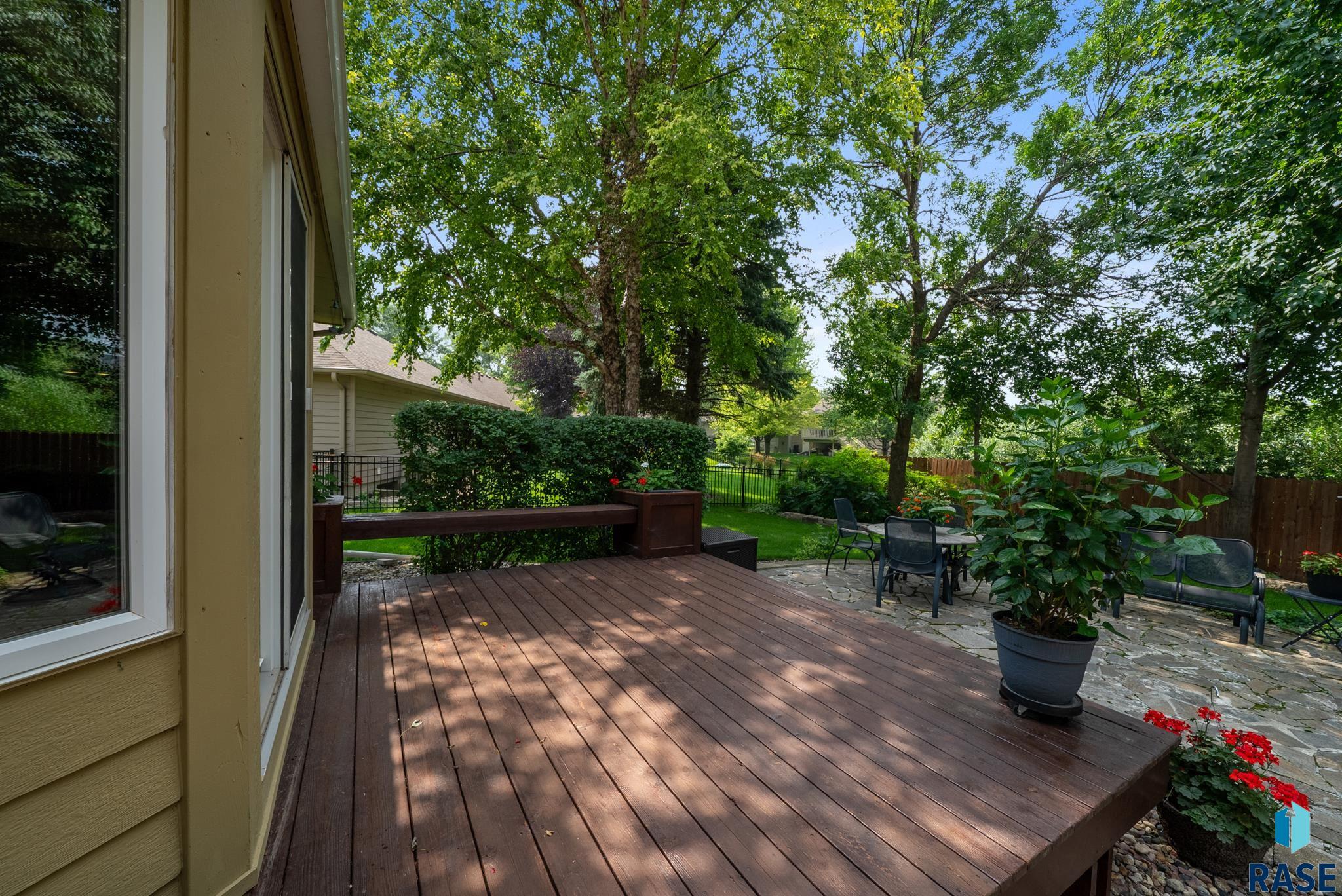 property viewer photo 57