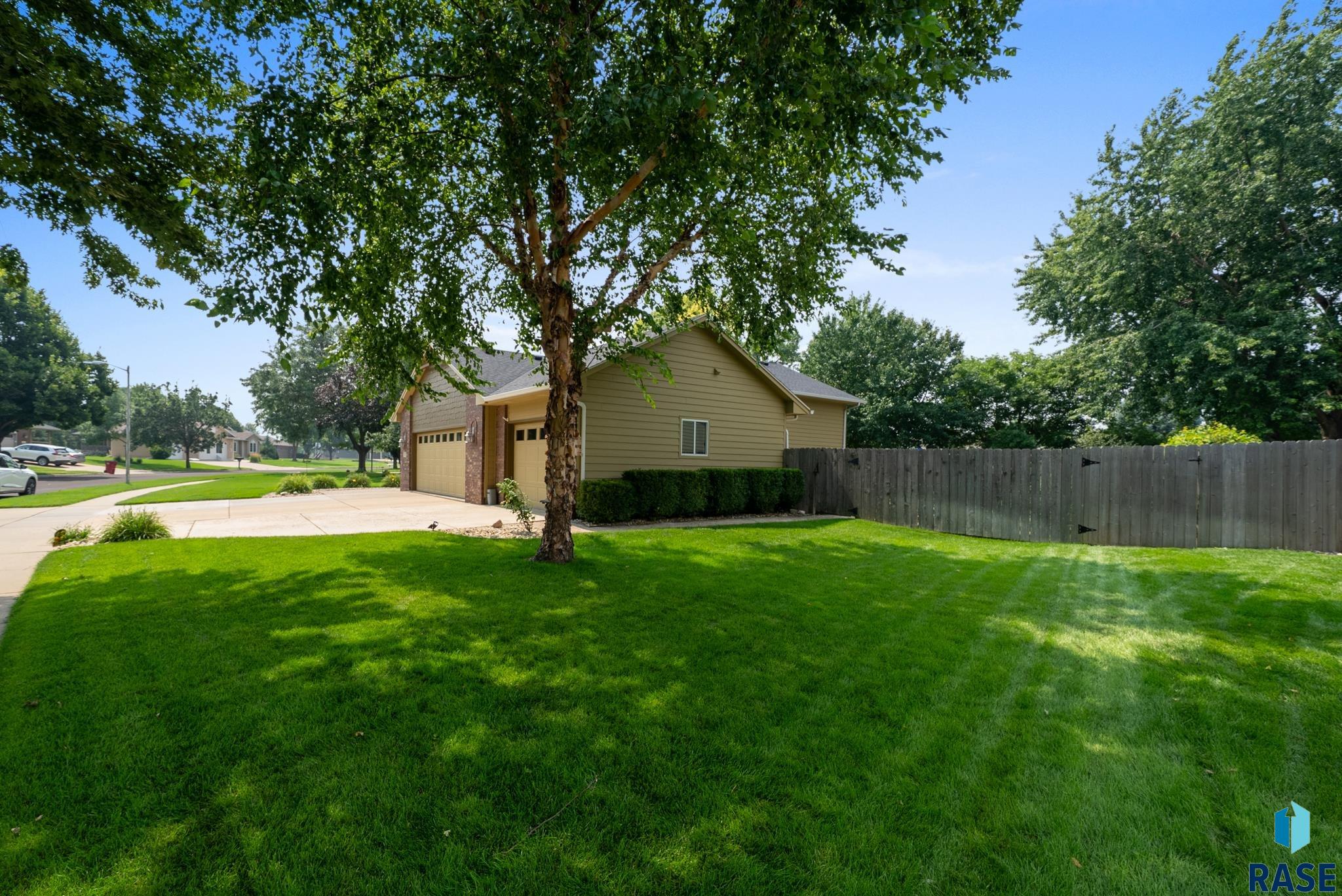 property viewer photo 59