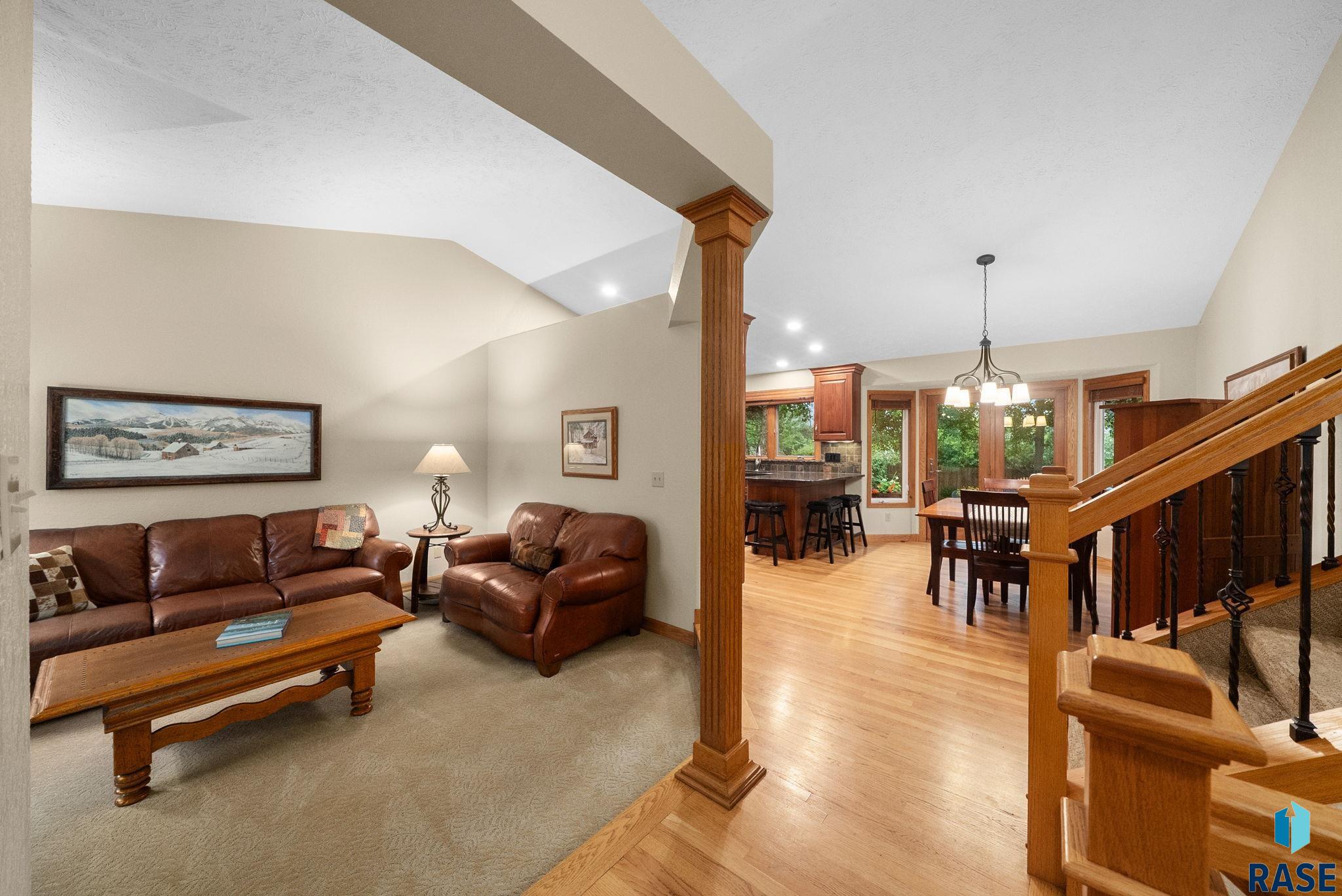 property viewer photo 6