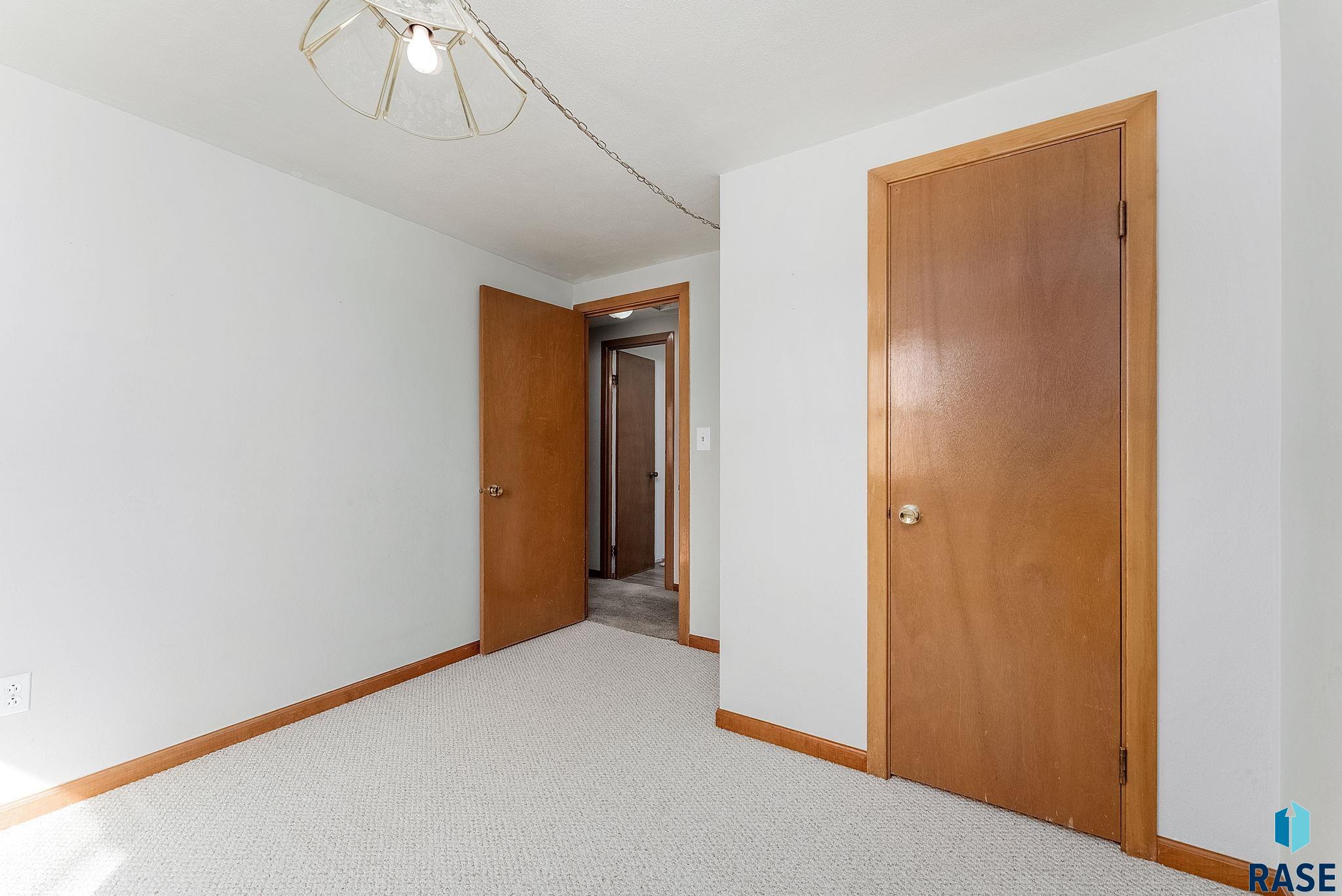 property viewer photo 11