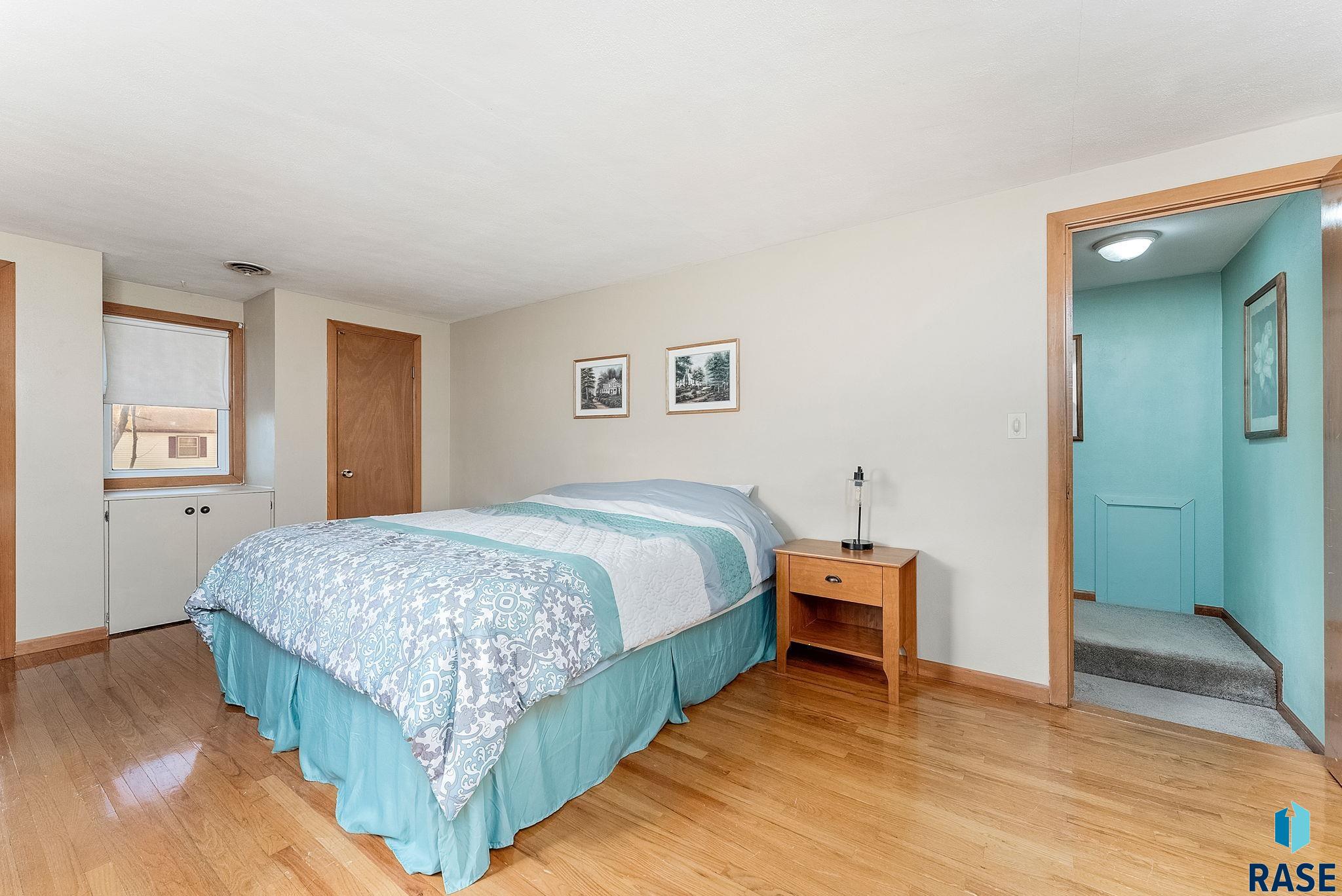 property viewer photo 8