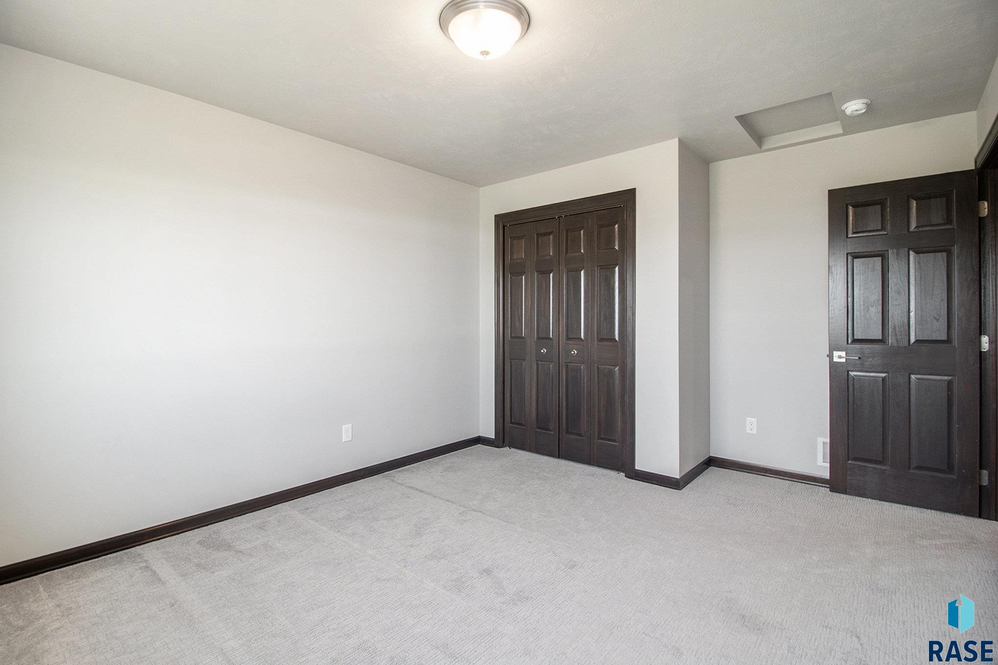 property viewer photo 21