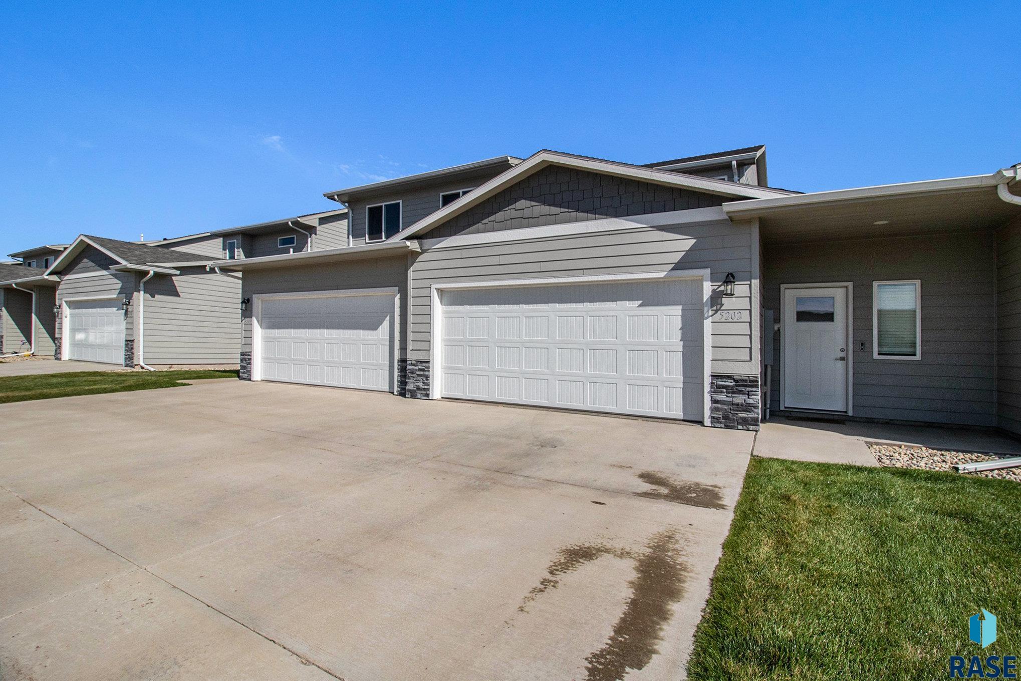 property viewer photo 3